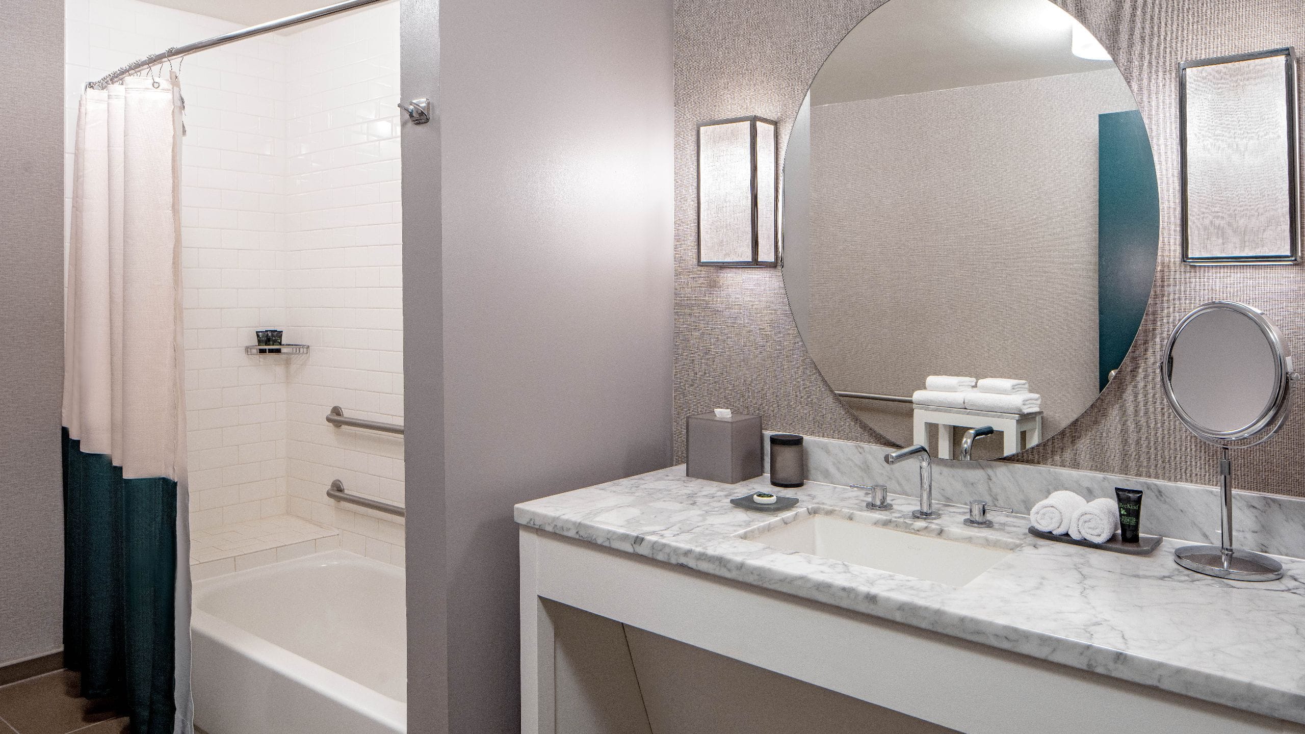 第 2，共 2 Hyatt Centric French Quarter New Orleans Ada Tub