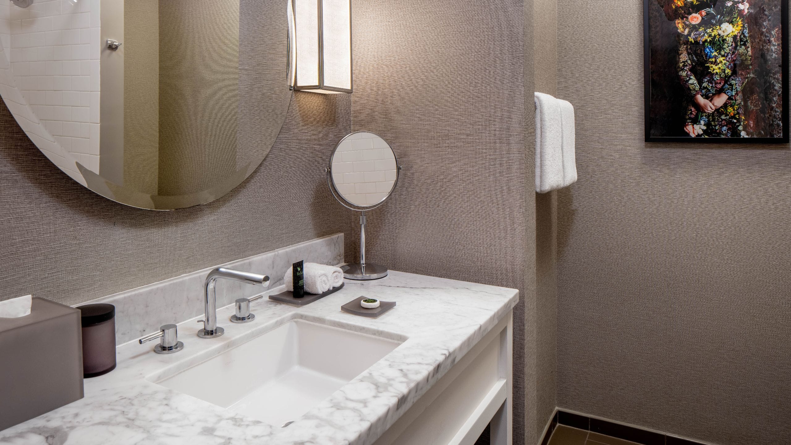 第 3，共 4 Hyatt Centric French Quarter New Orleans Bathroom Vanity