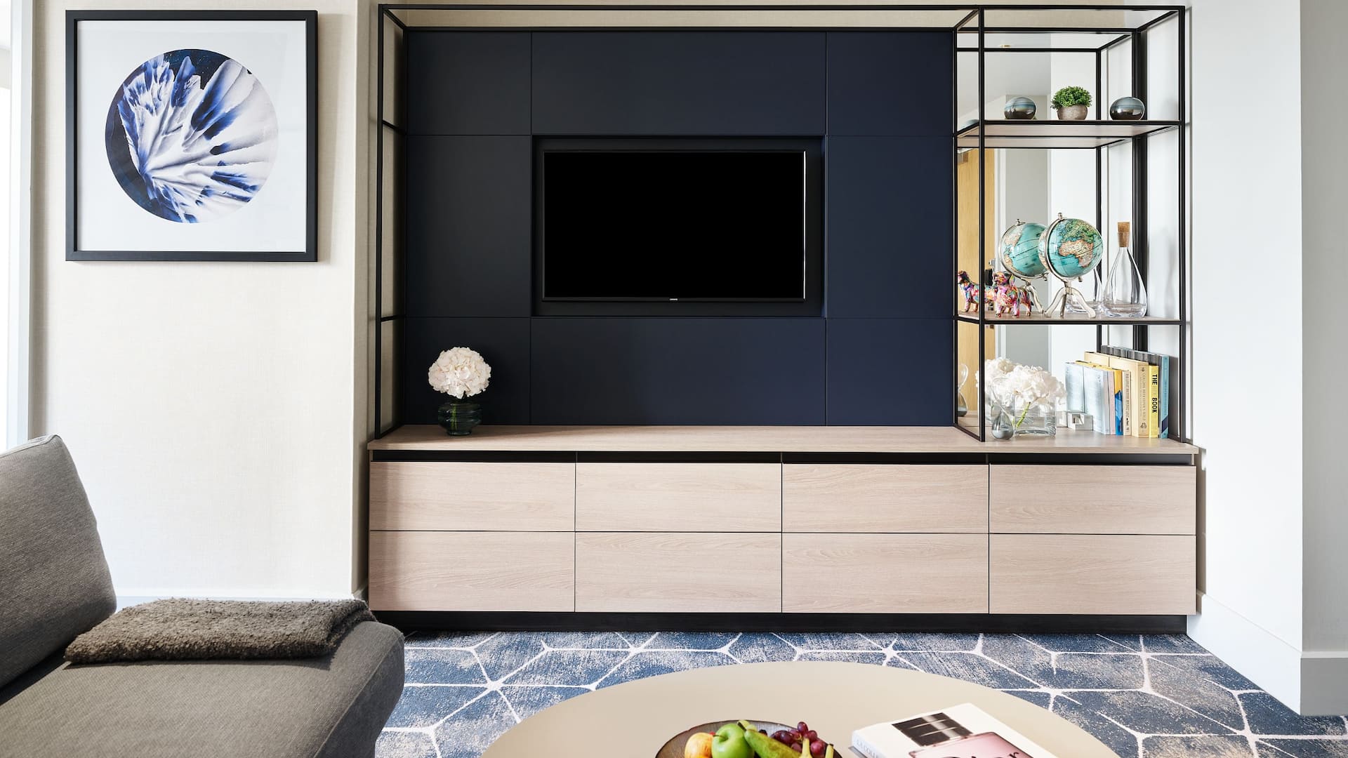 Hyatt Regency Manchester Suite Tv Console