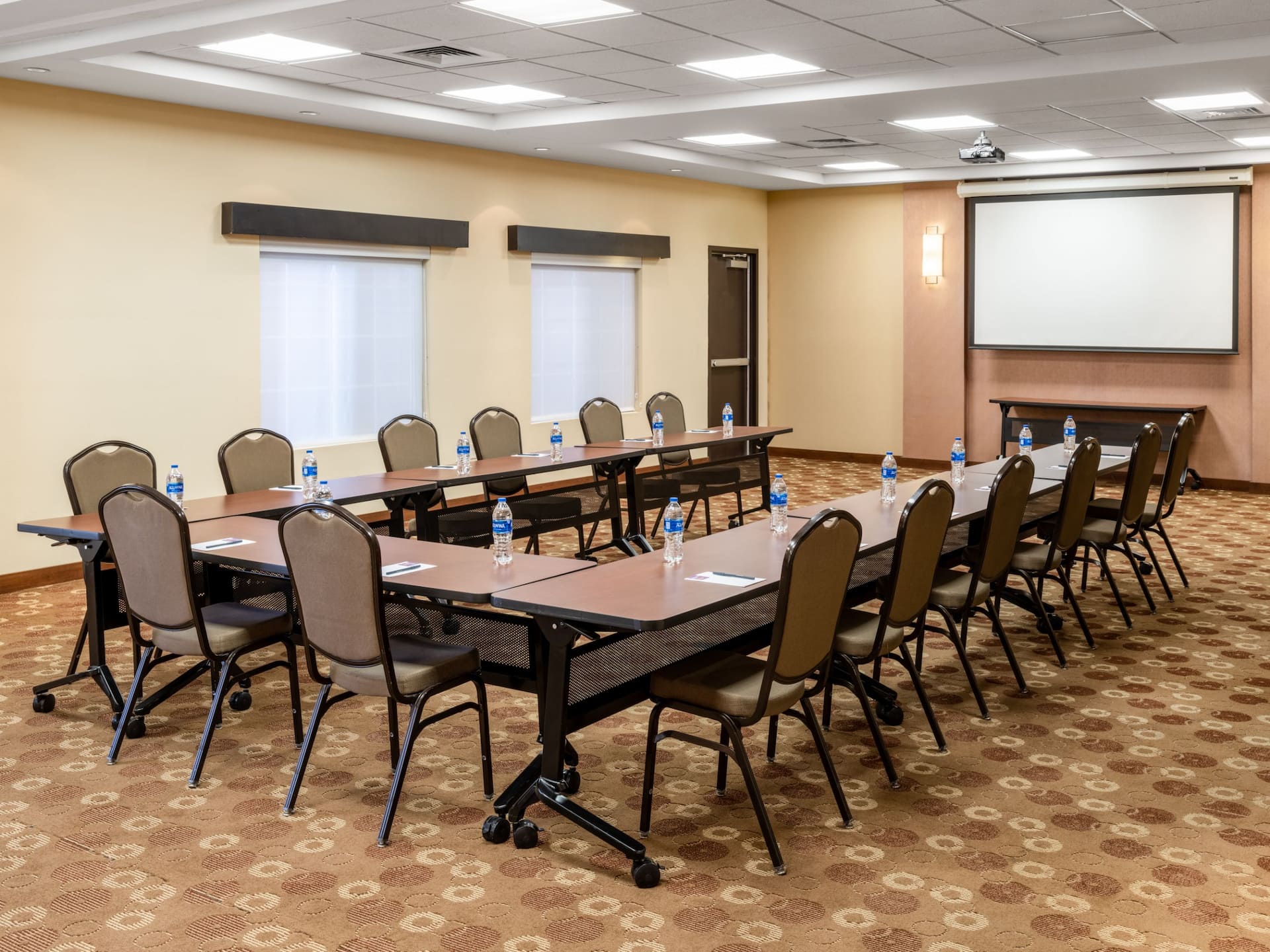 Hyatt Place Santa Fe Safzs Meeting Room