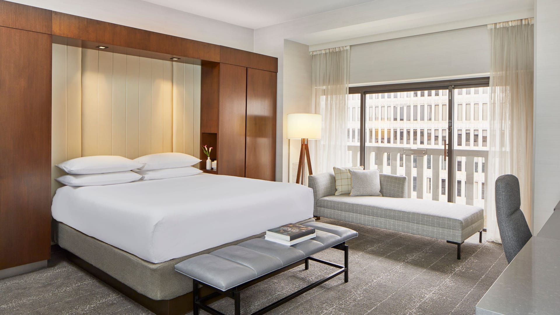 Hyatt Regency Atlanta Young Suite Bedroom