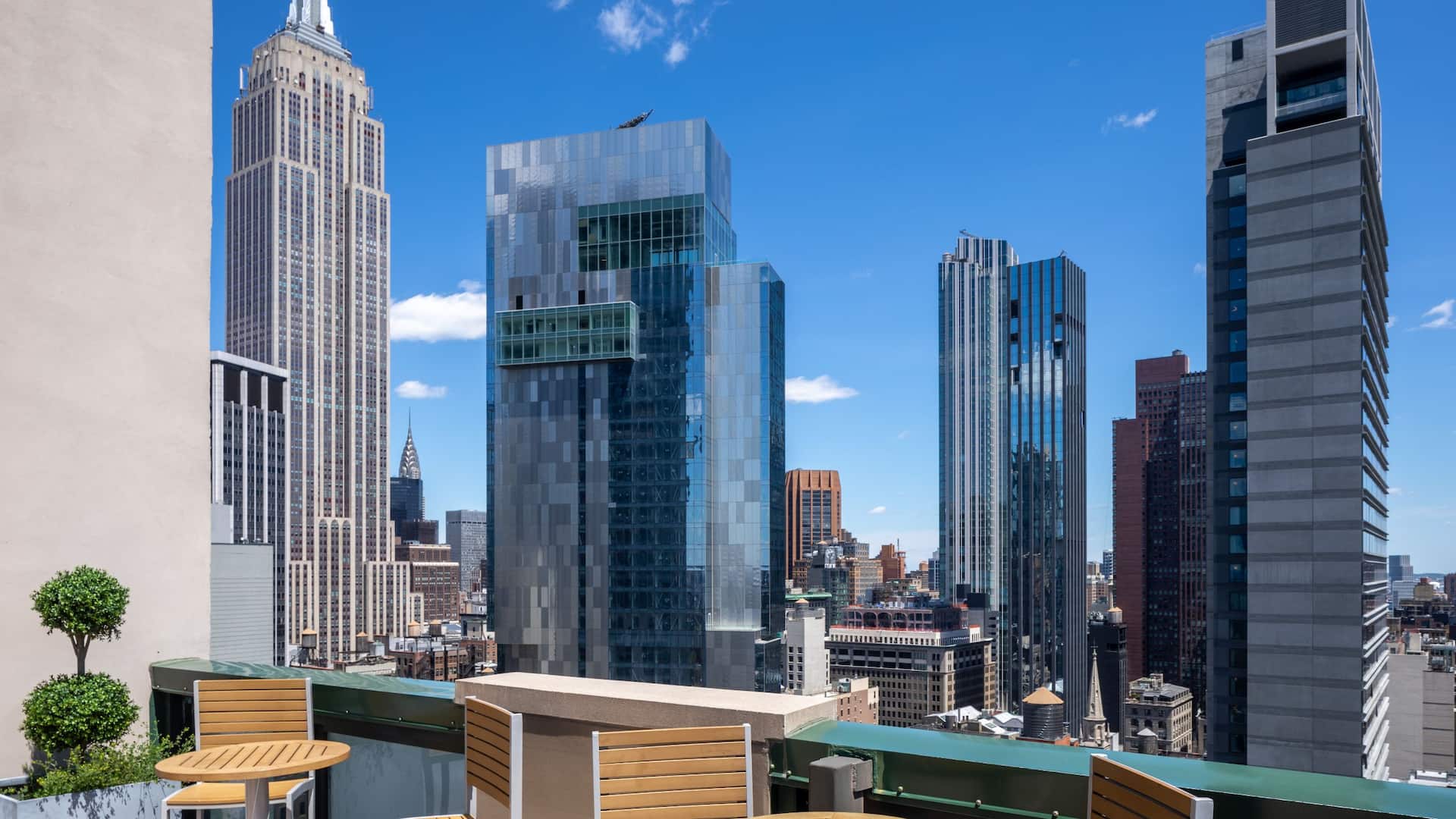 Hyatt House New York/Chelsea Rooftop Patio Empire State View