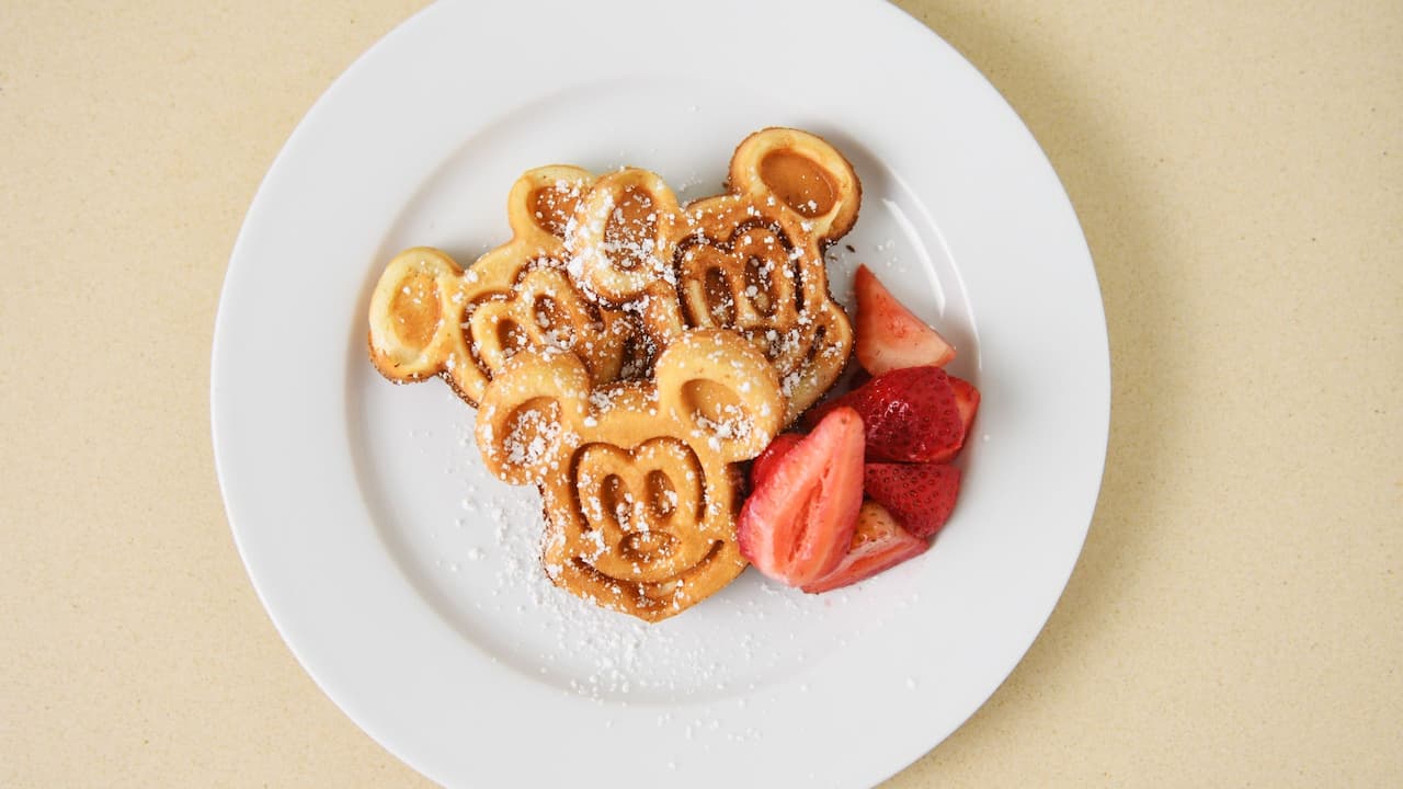 Tusca Mickey Mouse Waffles Strawberries
