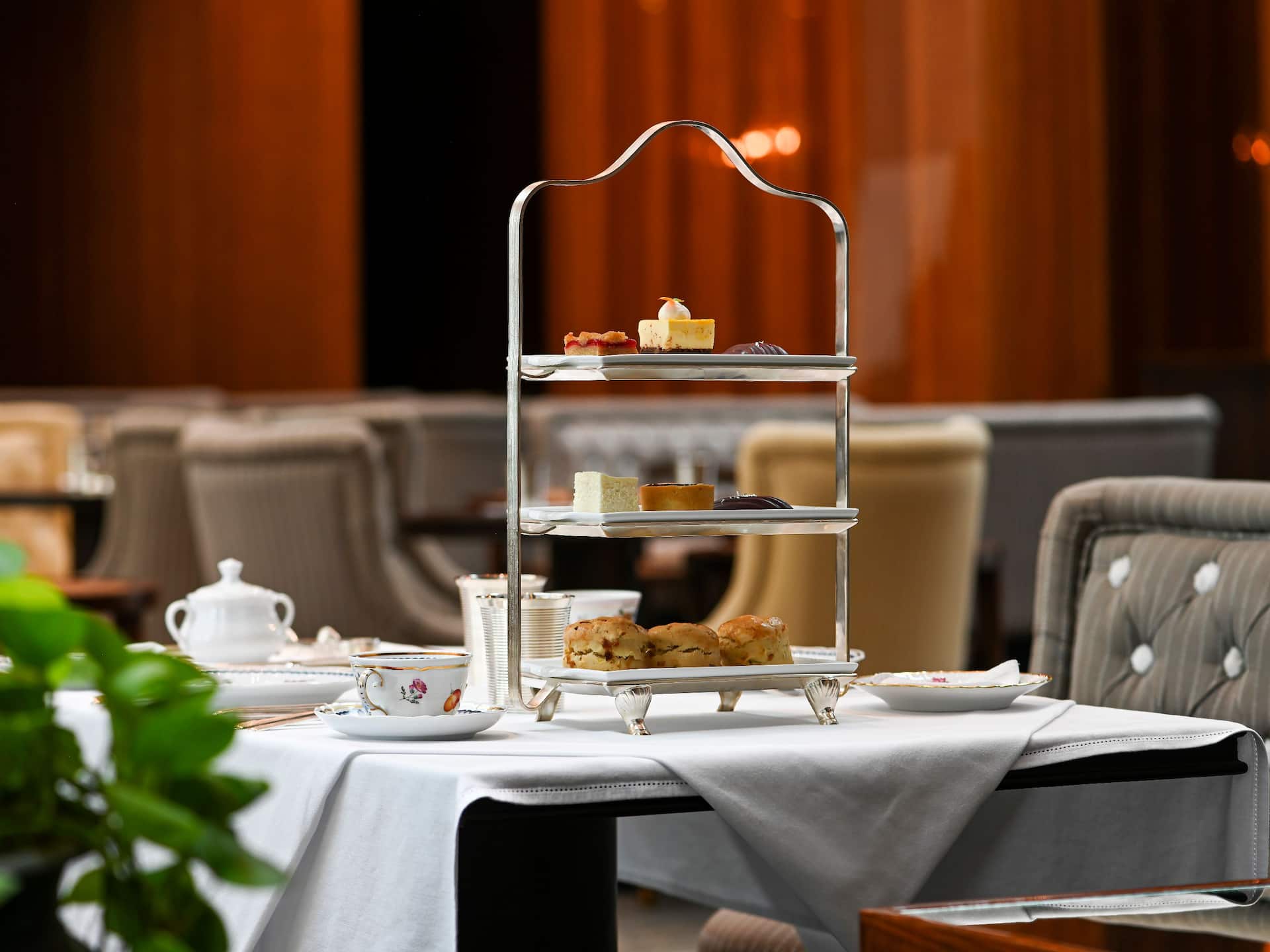 Grand Hyatt Gurgaon Parlor High Tea Dining Table