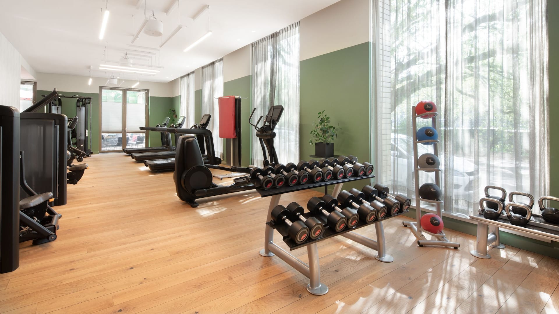 Hyatt Regency Amsterdam Fitness Center Weights