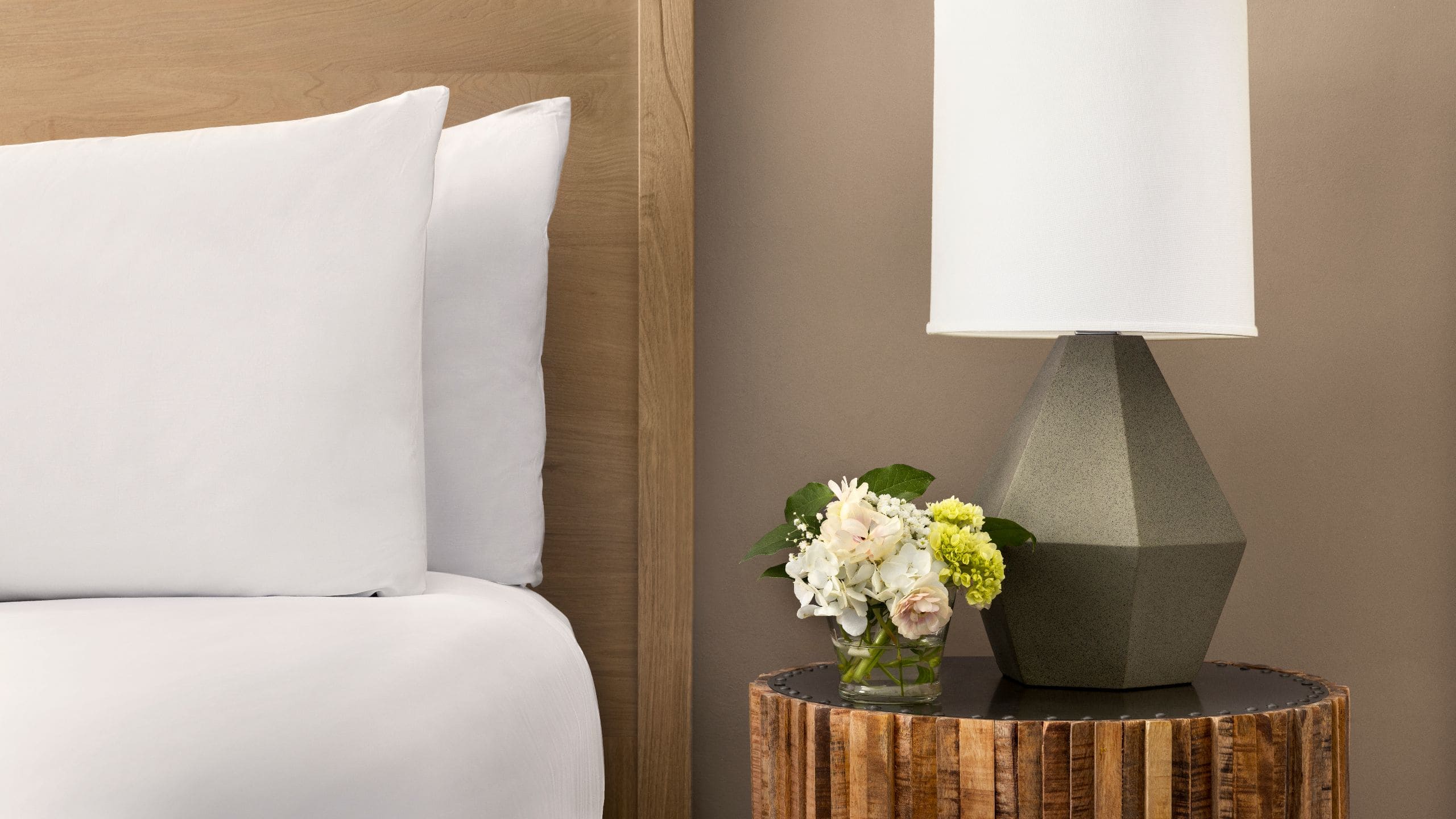 Hyatt Regency Sonoma Wine Country Courtyard King Guestroom Headboard