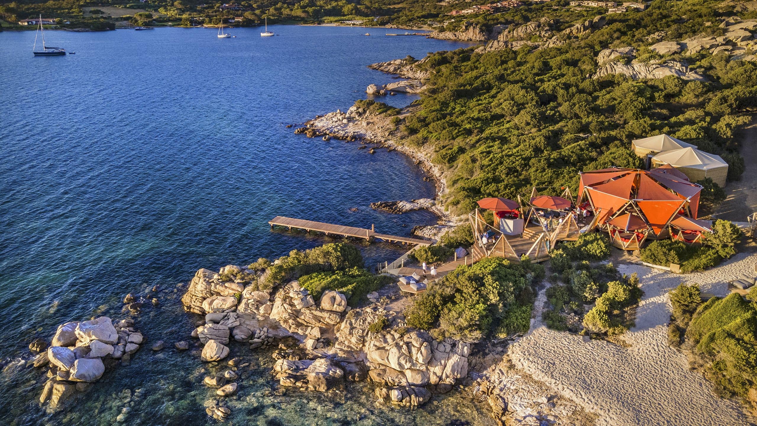 2 von 3 7Pines Resort Sardinia Cone Club