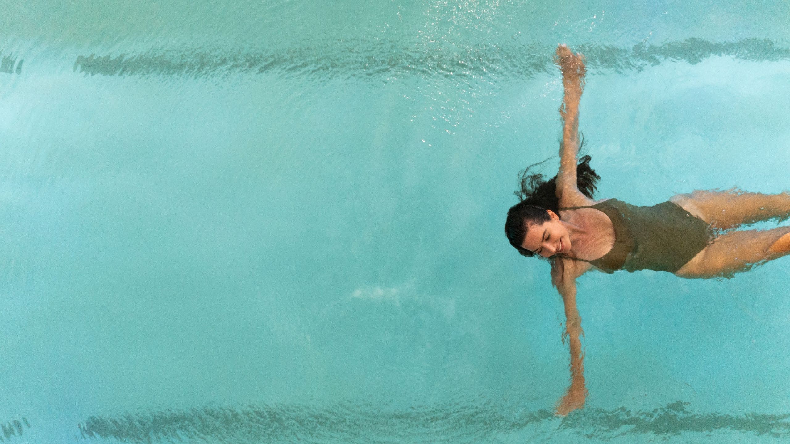 Park Hyatt Chicago Spa Pool Woman