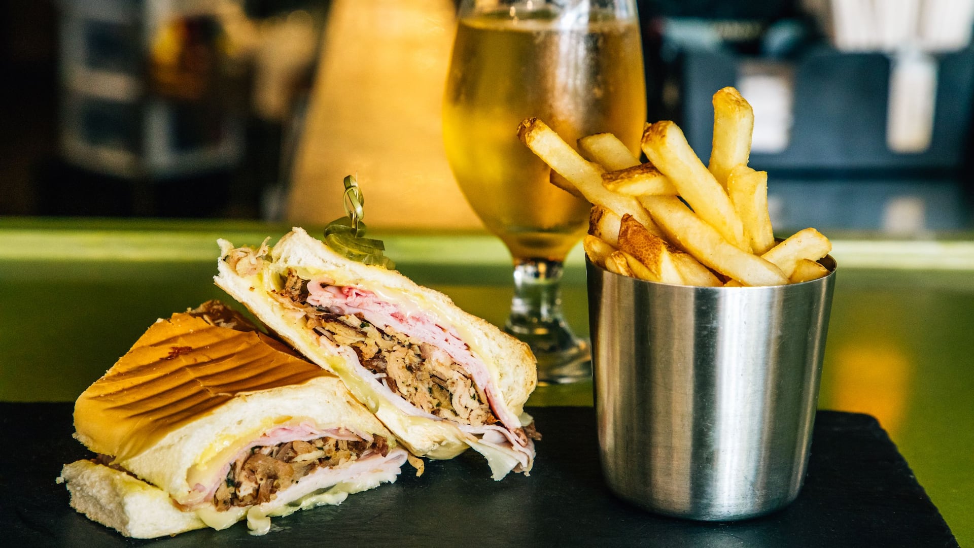 Hyatt Regency Miami Riverview Bar Grill Bar Food
