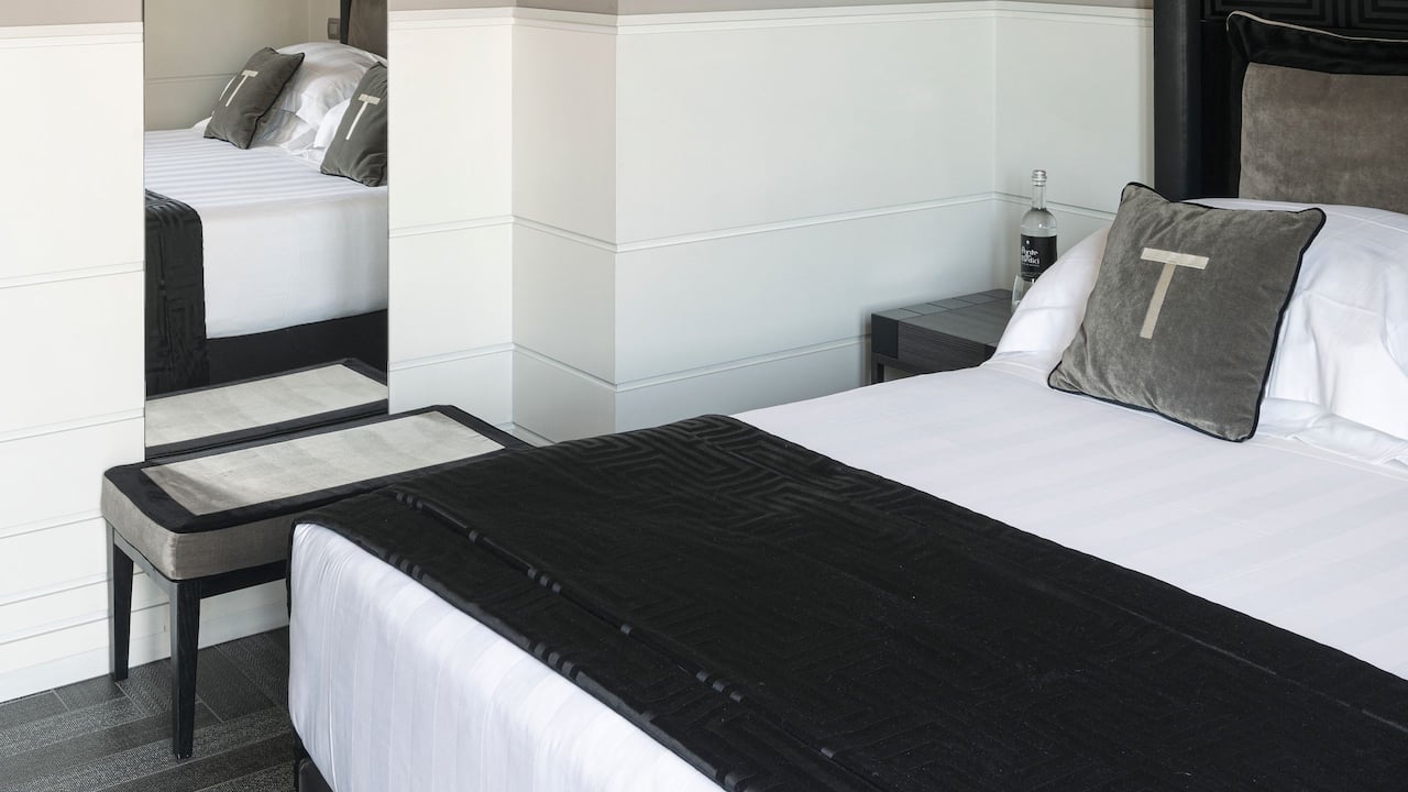 One King Deluxe Bed