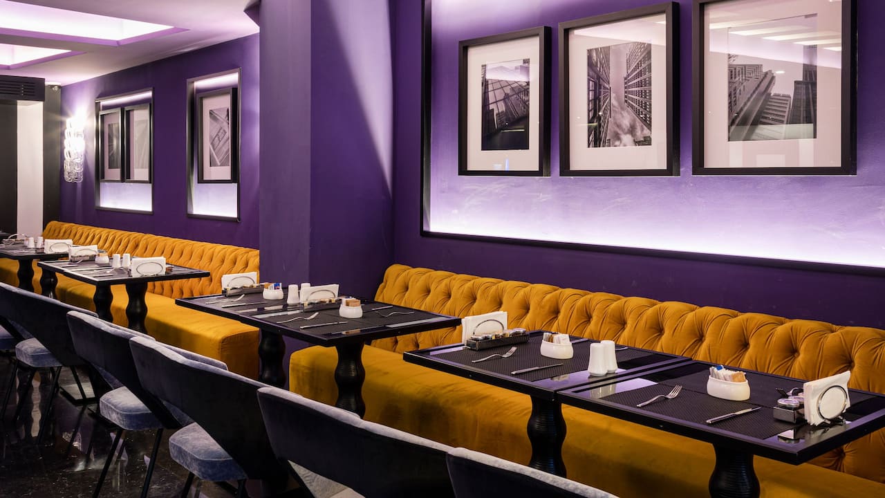 Breakfast Room