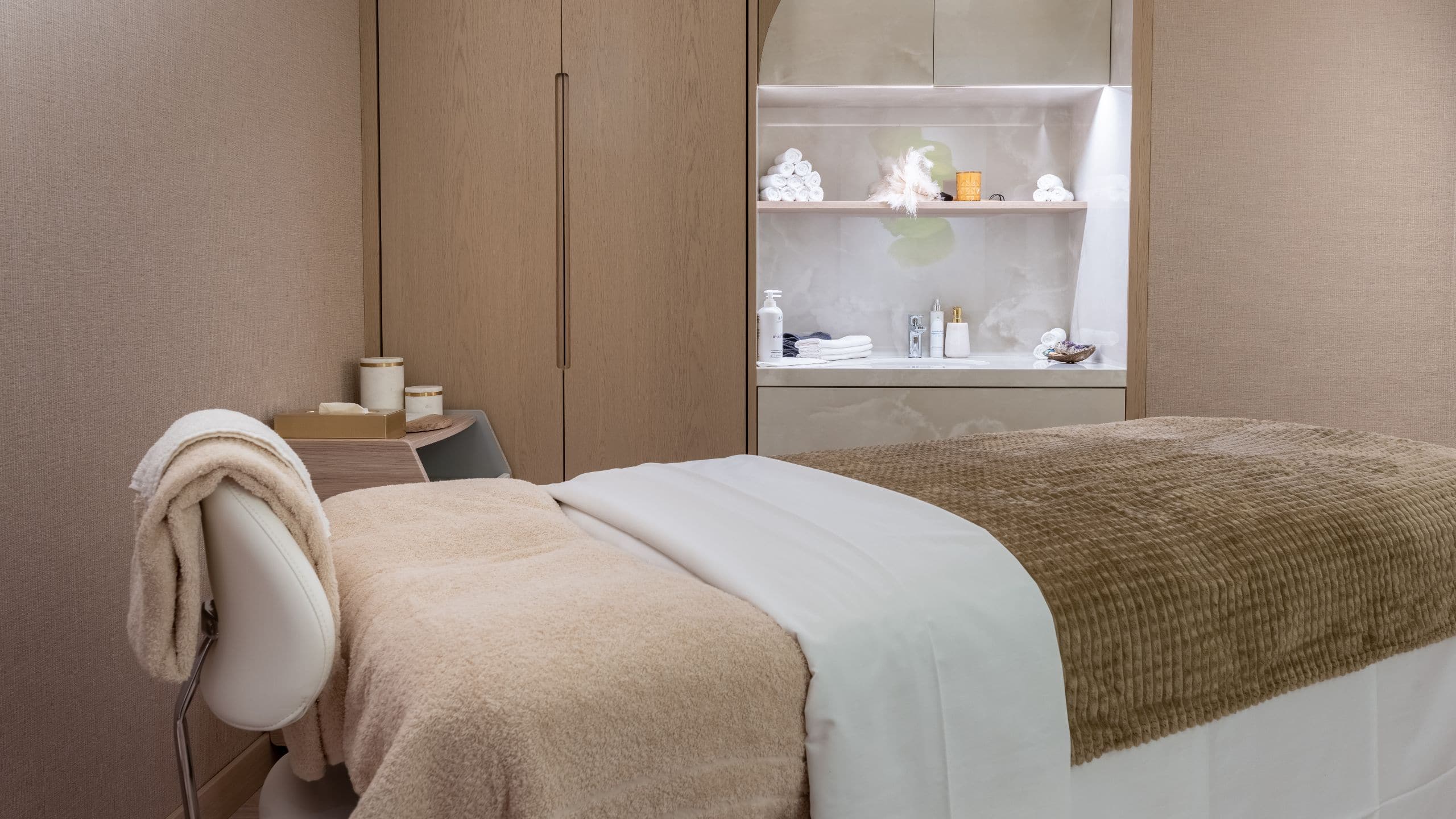 Andaz Prague Klara Rott Spa Treatment Room