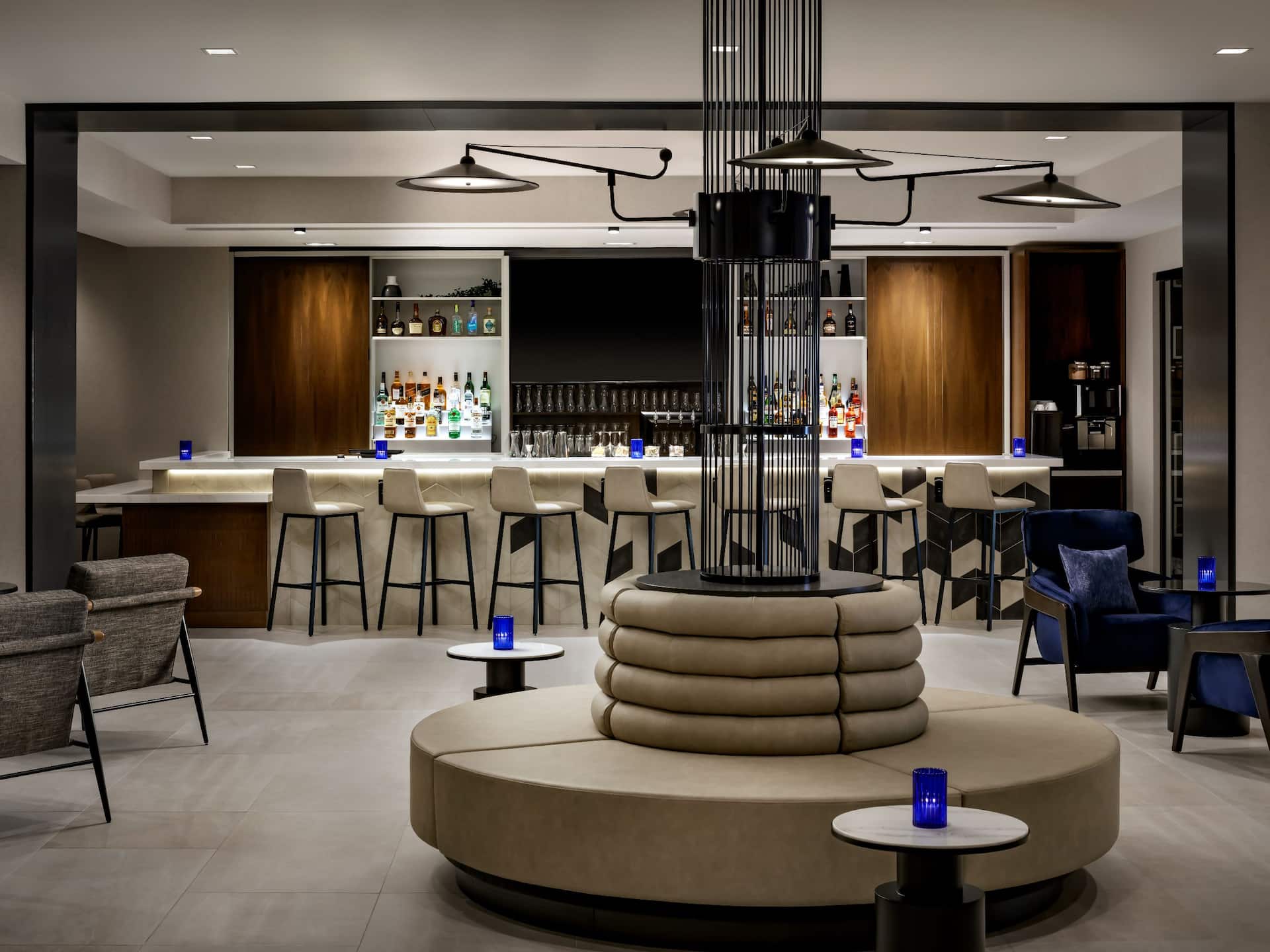 Hyatt Place Montréal – Downtown Coin Bistro Bar Seating