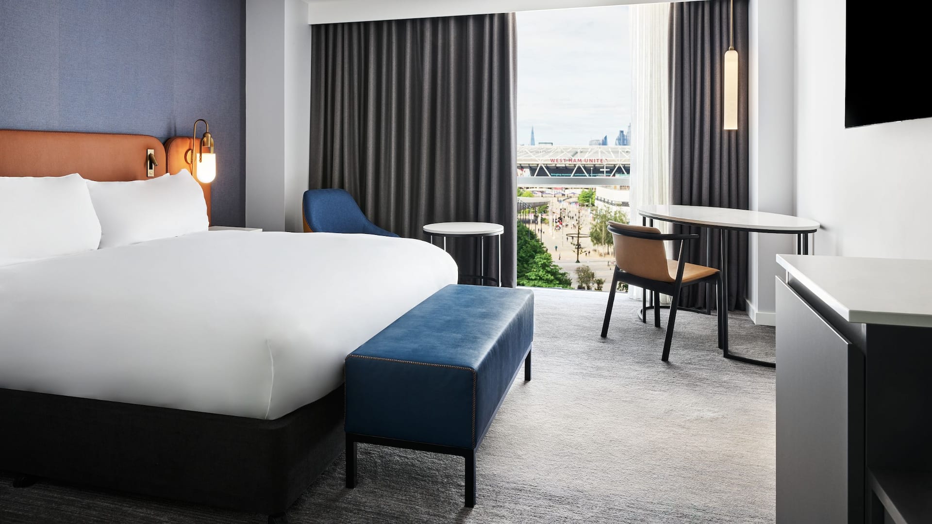 Hyatt Regency Deluxe Olympic Park View