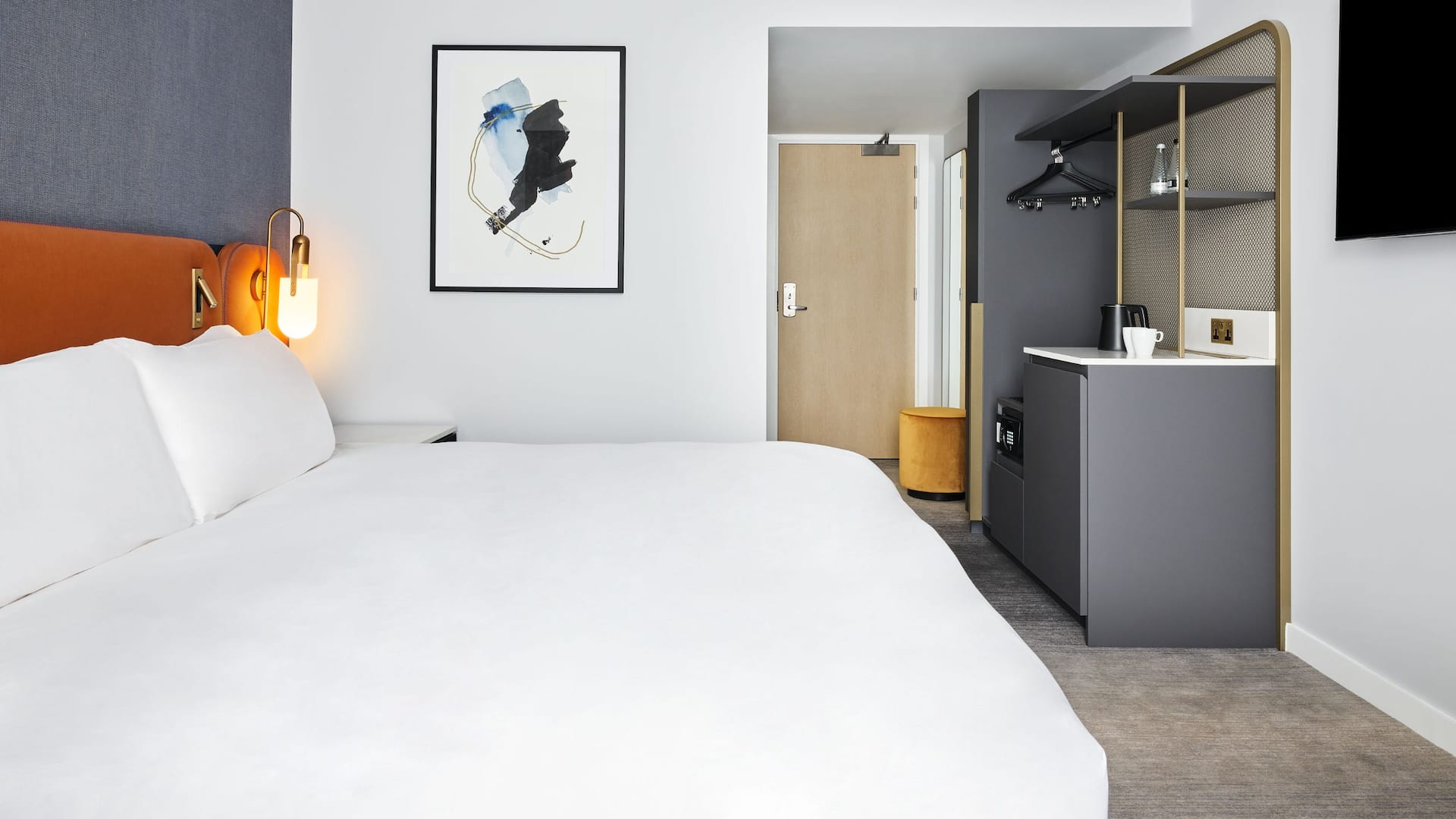 Hyatt Regency Standard Wardrobe