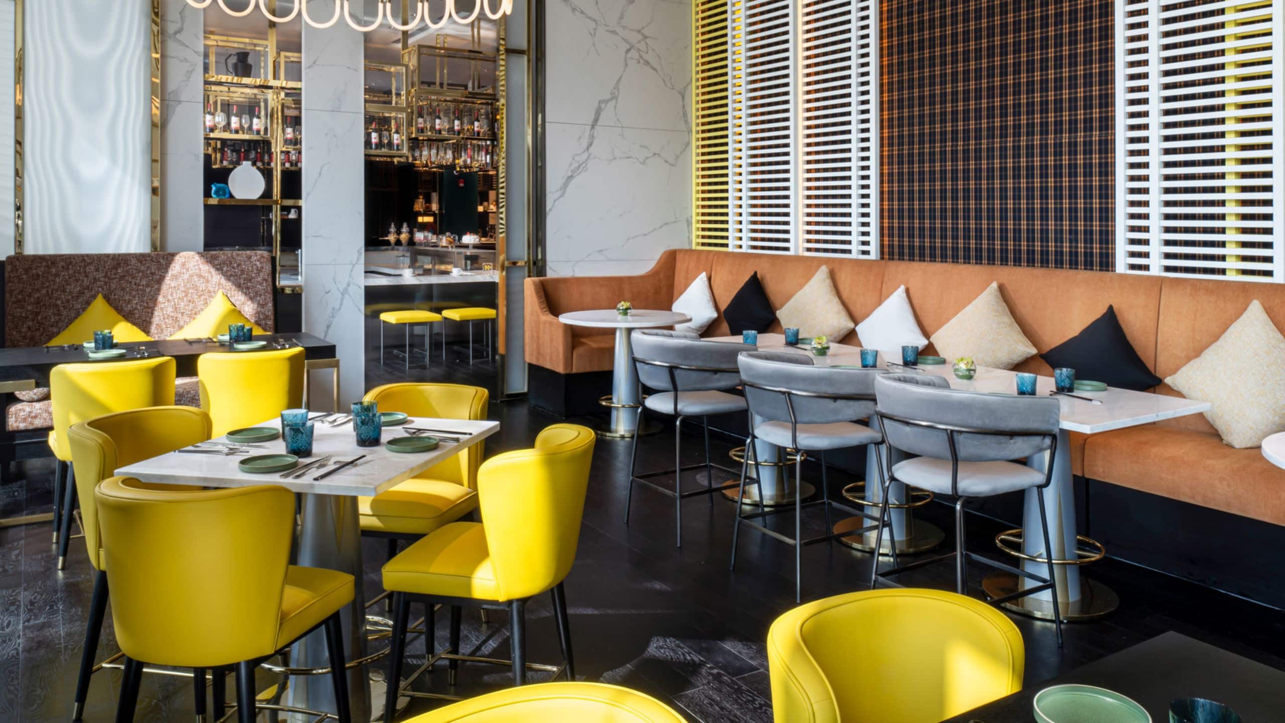 Hyatt Centric Lakeside Ningbo Dining Tables