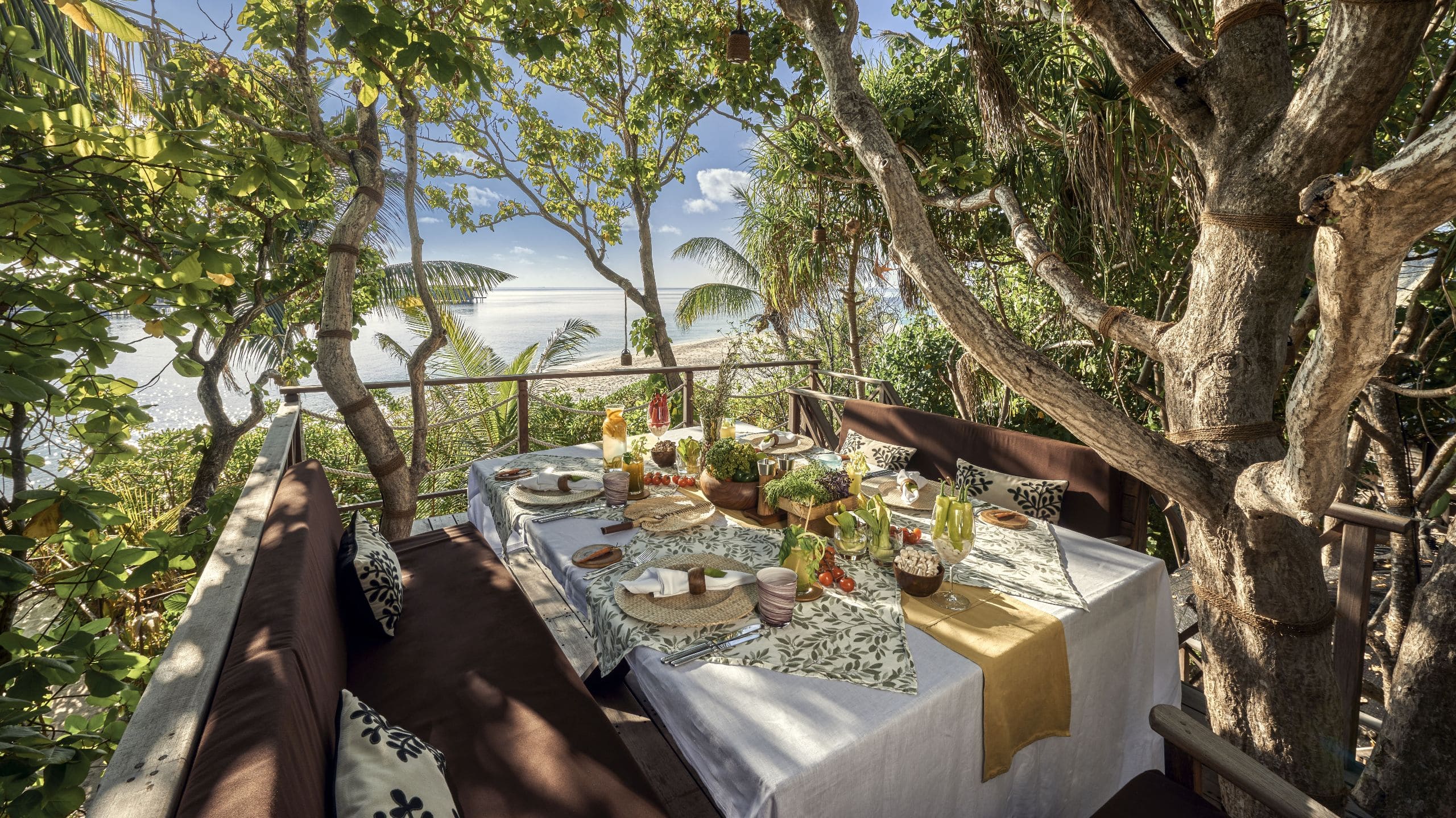 Park Hyatt Maldives Hadahaa The Treehouse Dining Table