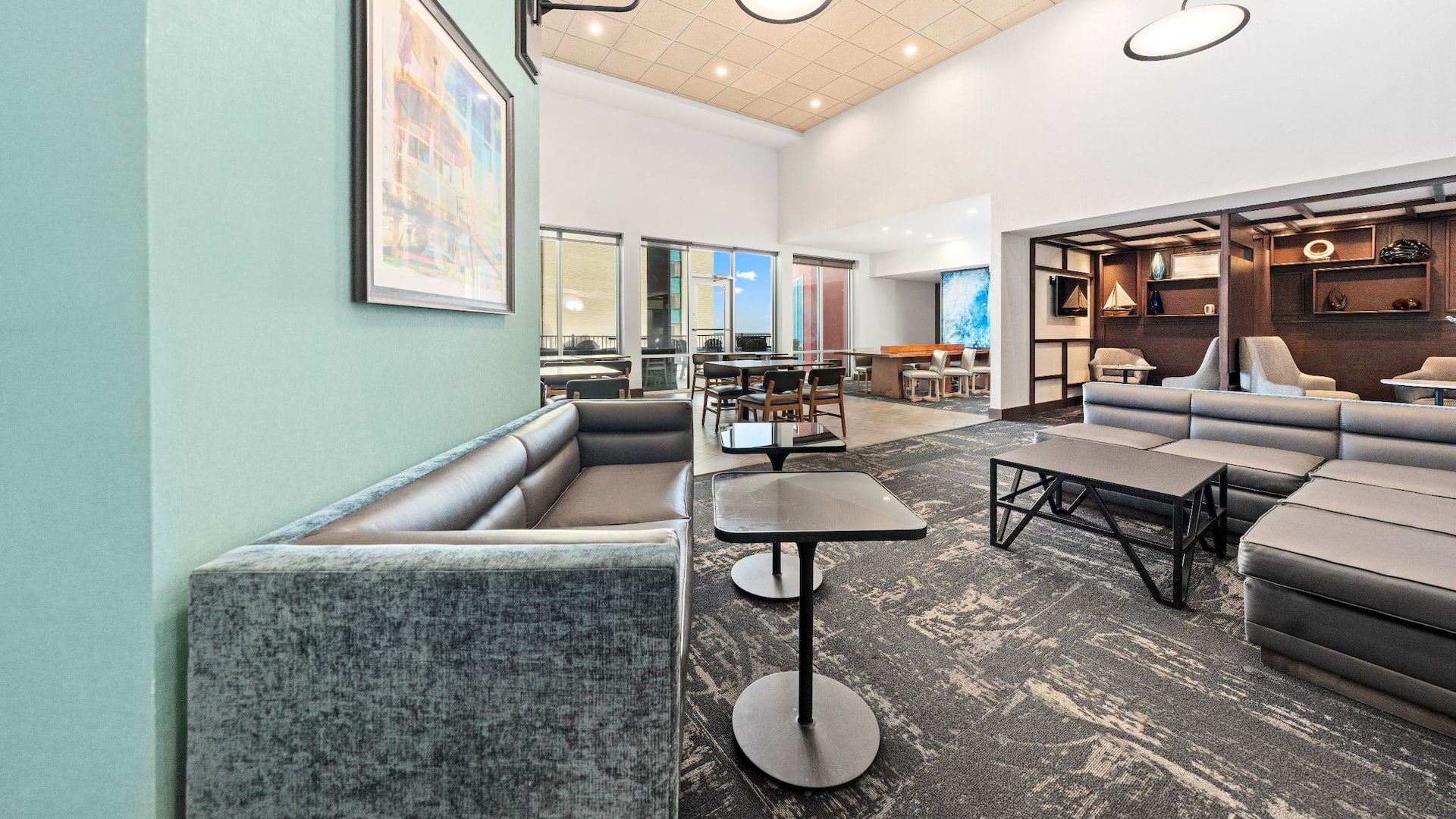 Hyatt Place Ocean City / Oceanfront Breakfast Area Seating