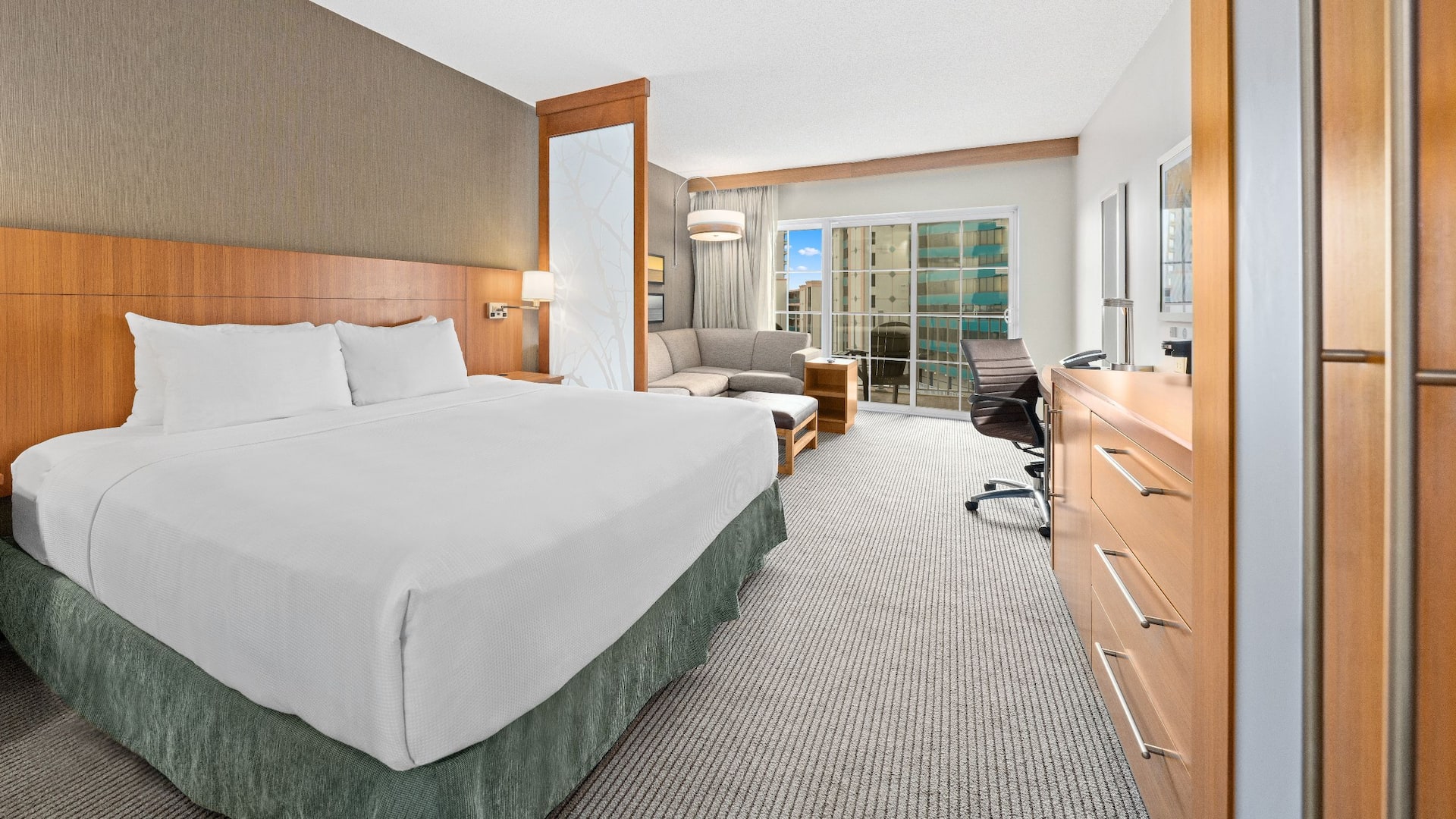 Hyatt Place Ocean City / Oceanfront King Room