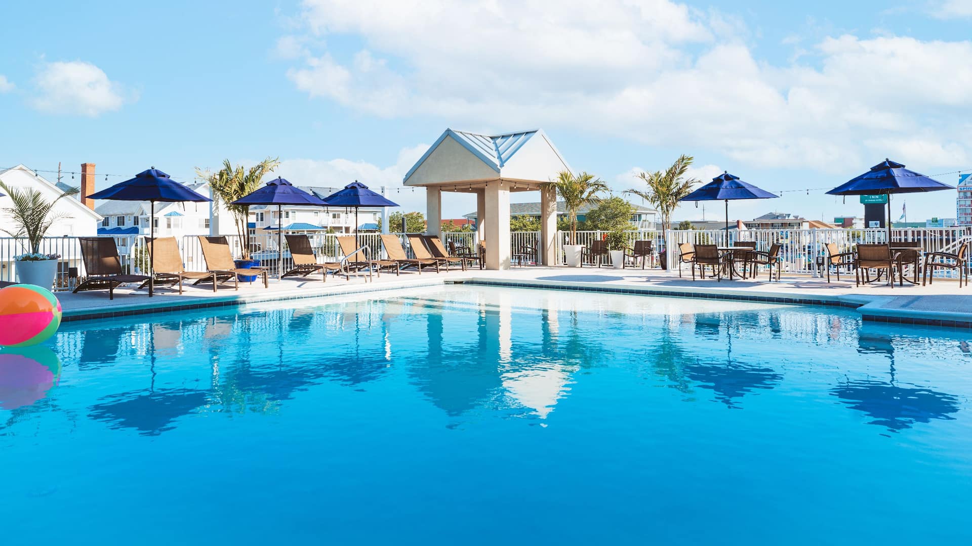 Hyatt Place Ocean City / Oceanfront Poolsode Seating