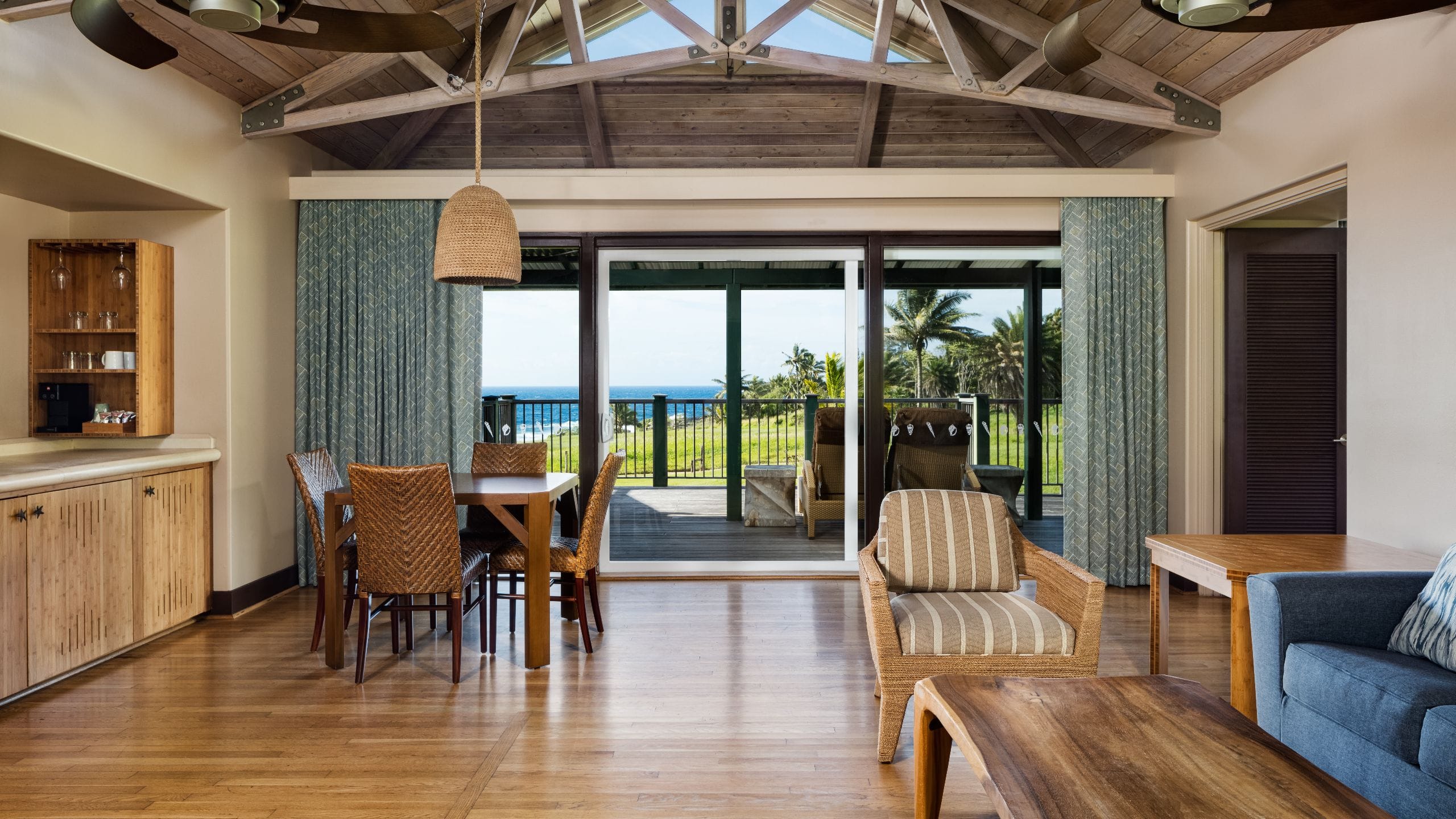 2/4 Hana-Maui Resort Oeanfront Bungalow Suite Living Room