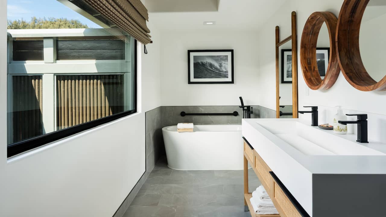 One King Bed Deluxe Oceanfront Bungalow Bathroom