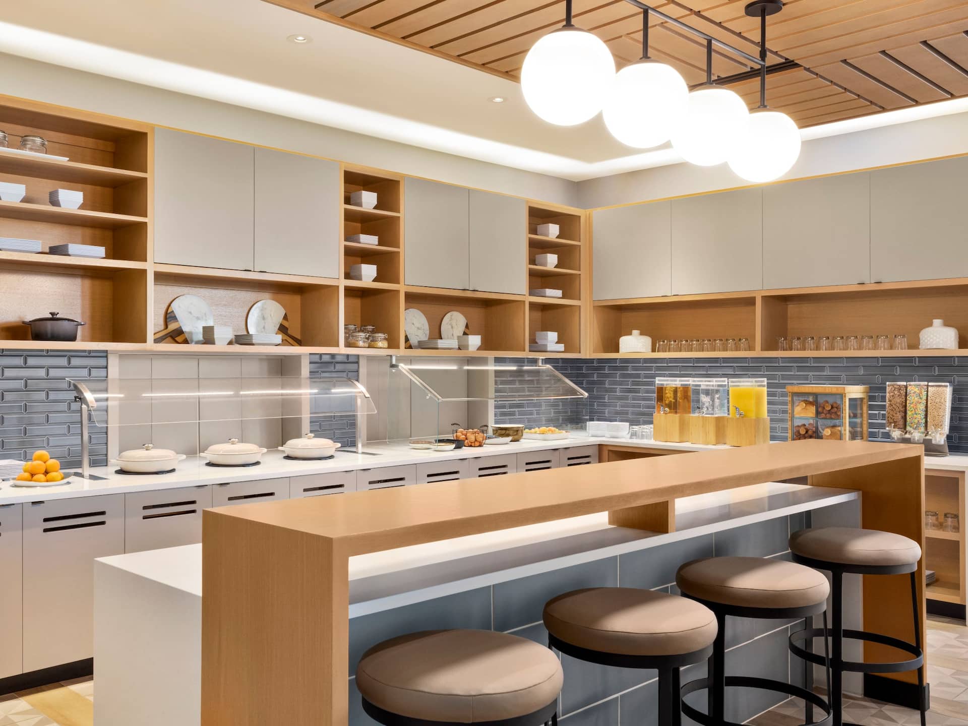 Hyatt Place Columbus / Polaris Breakfast Bar