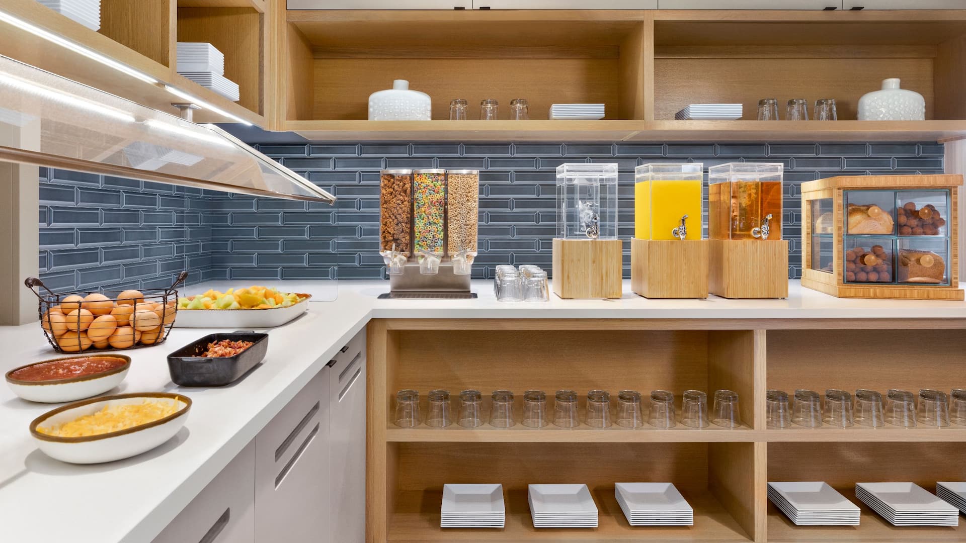 Hyatt Place Columbus / Polaris Breakfast Bar Spread