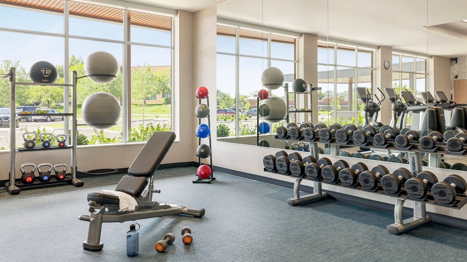 Hyatt Place Columbus / Polaris Fitness Center Weights