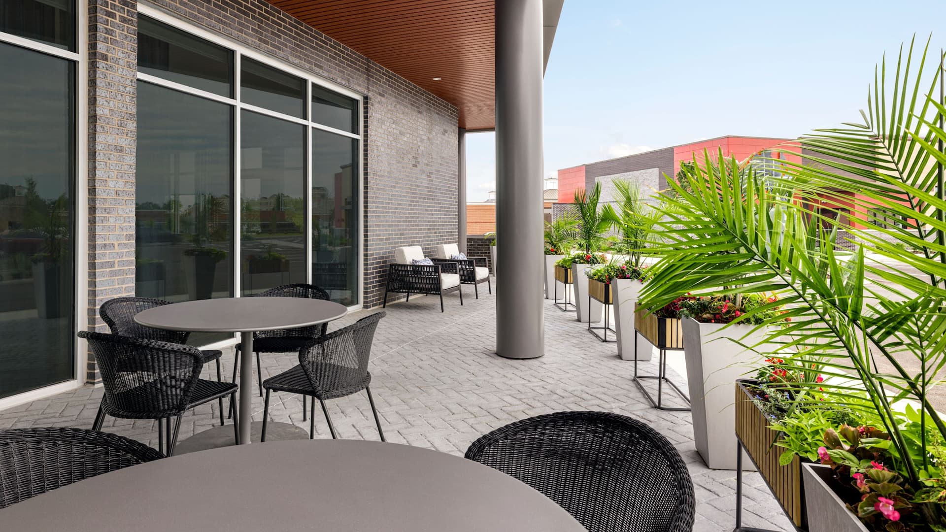Hyatt Place Columbus / Polaris Patio