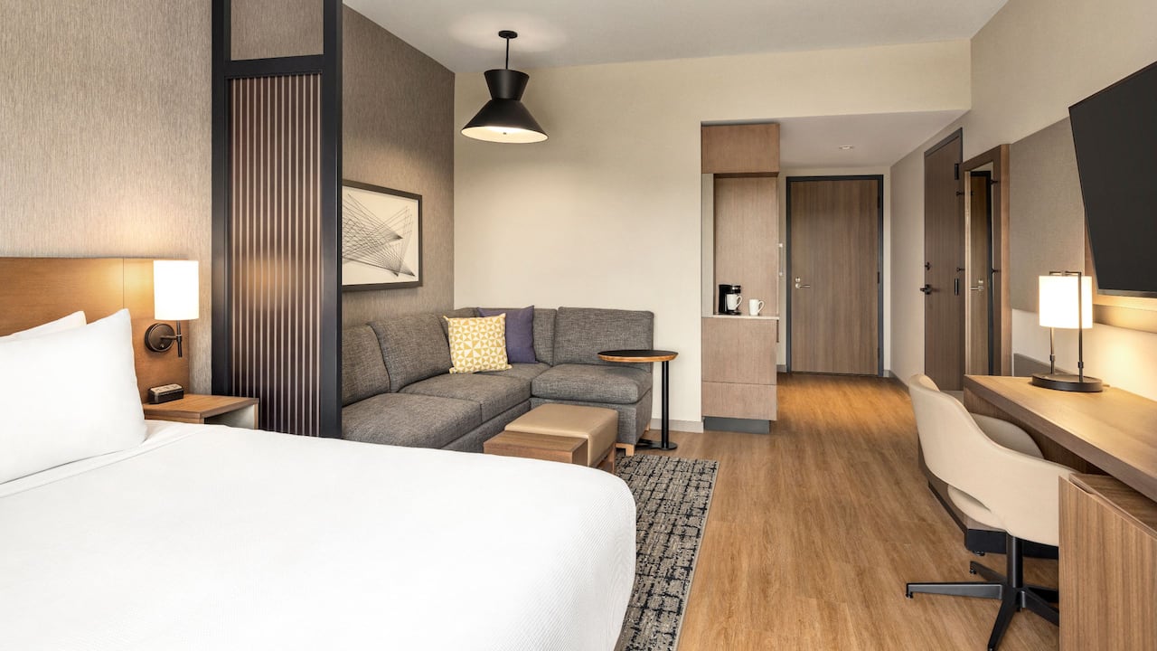 Standard King Room Layout