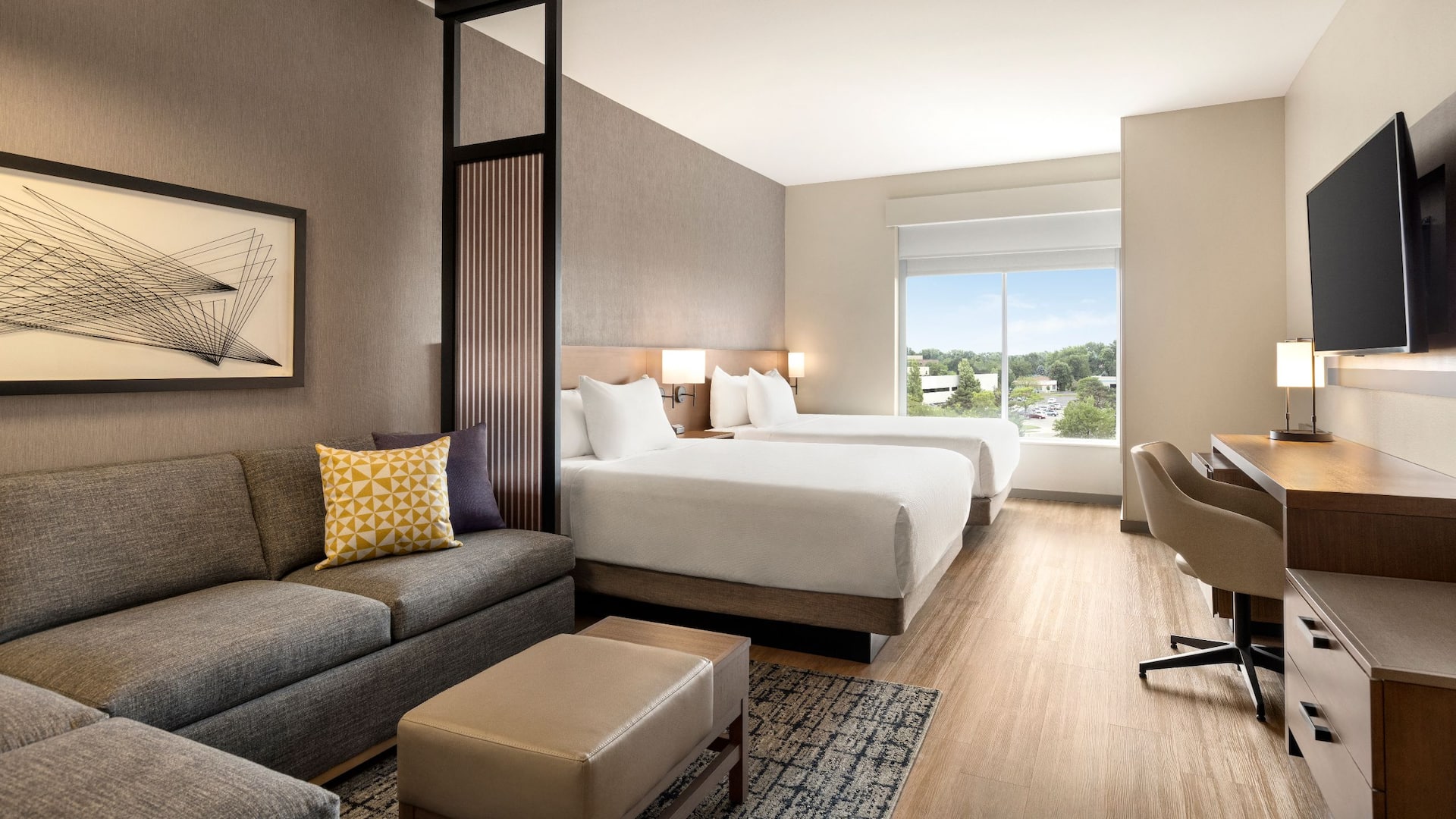 Hyatt Place Columbus / Polaris Standard Queen Room 01
