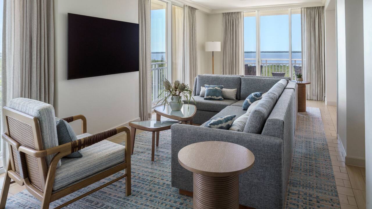 One King Br Premium Bay View Sofa Living Room