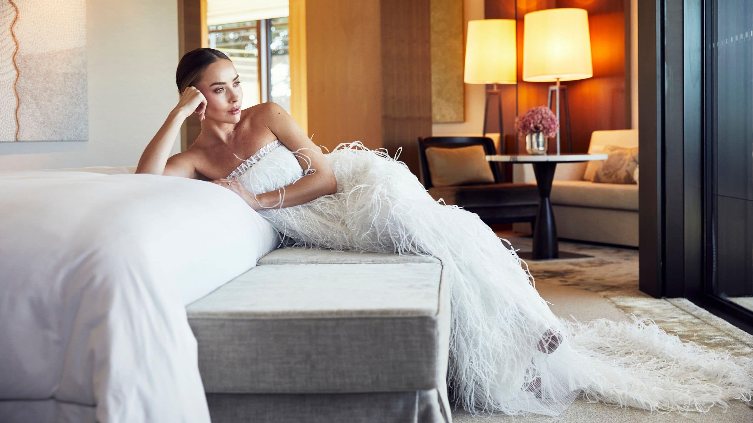 Global Bride Wedding Lounging Bed