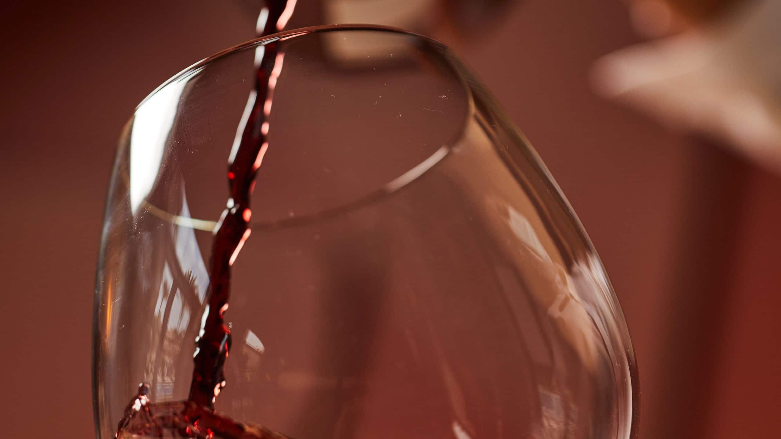 Secrets Bahía Real Resort & Spa Himitsu Wine Pouring