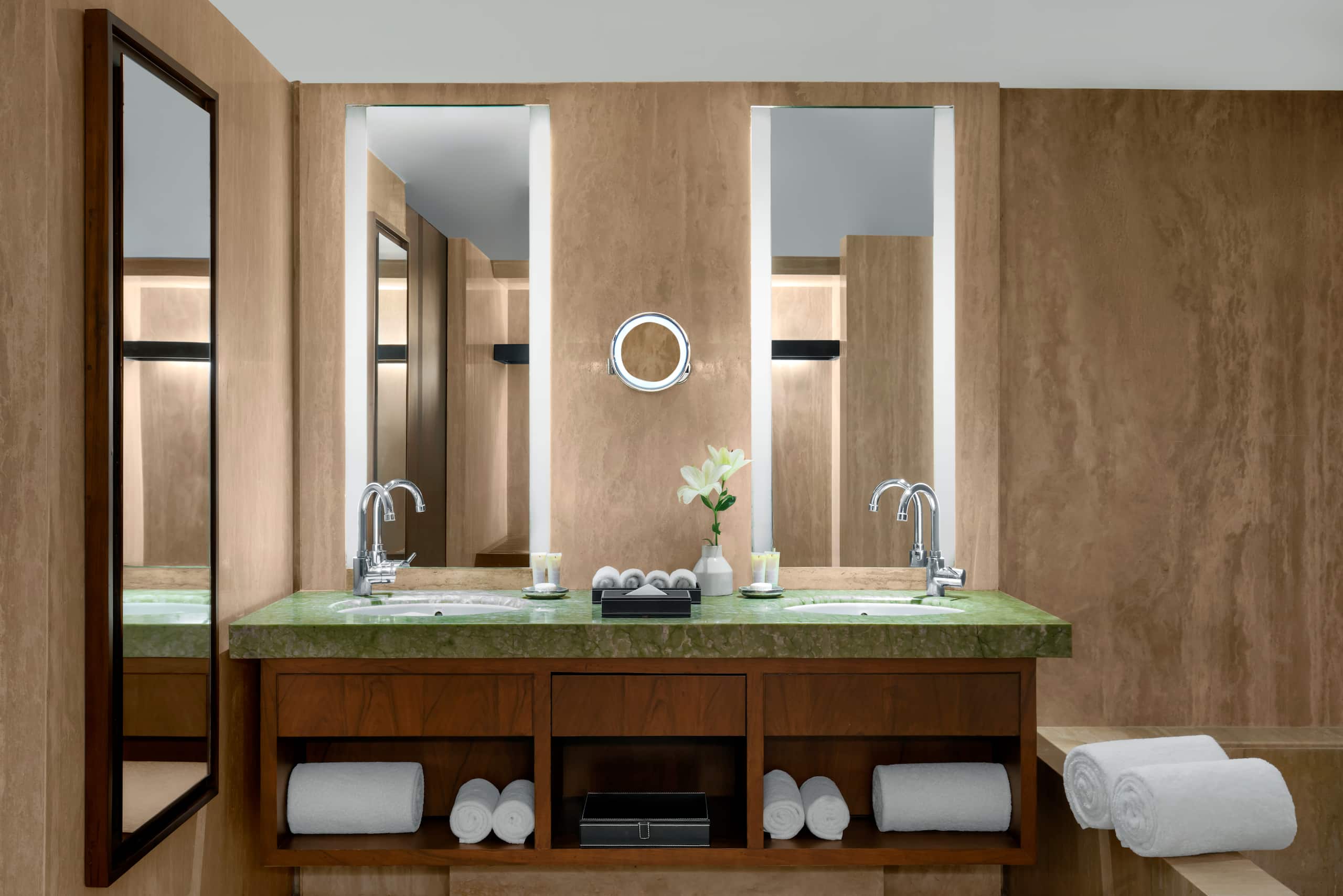 4 of 6 Park Hyatt Chennai Park Executive Suite Bathroom Vanity