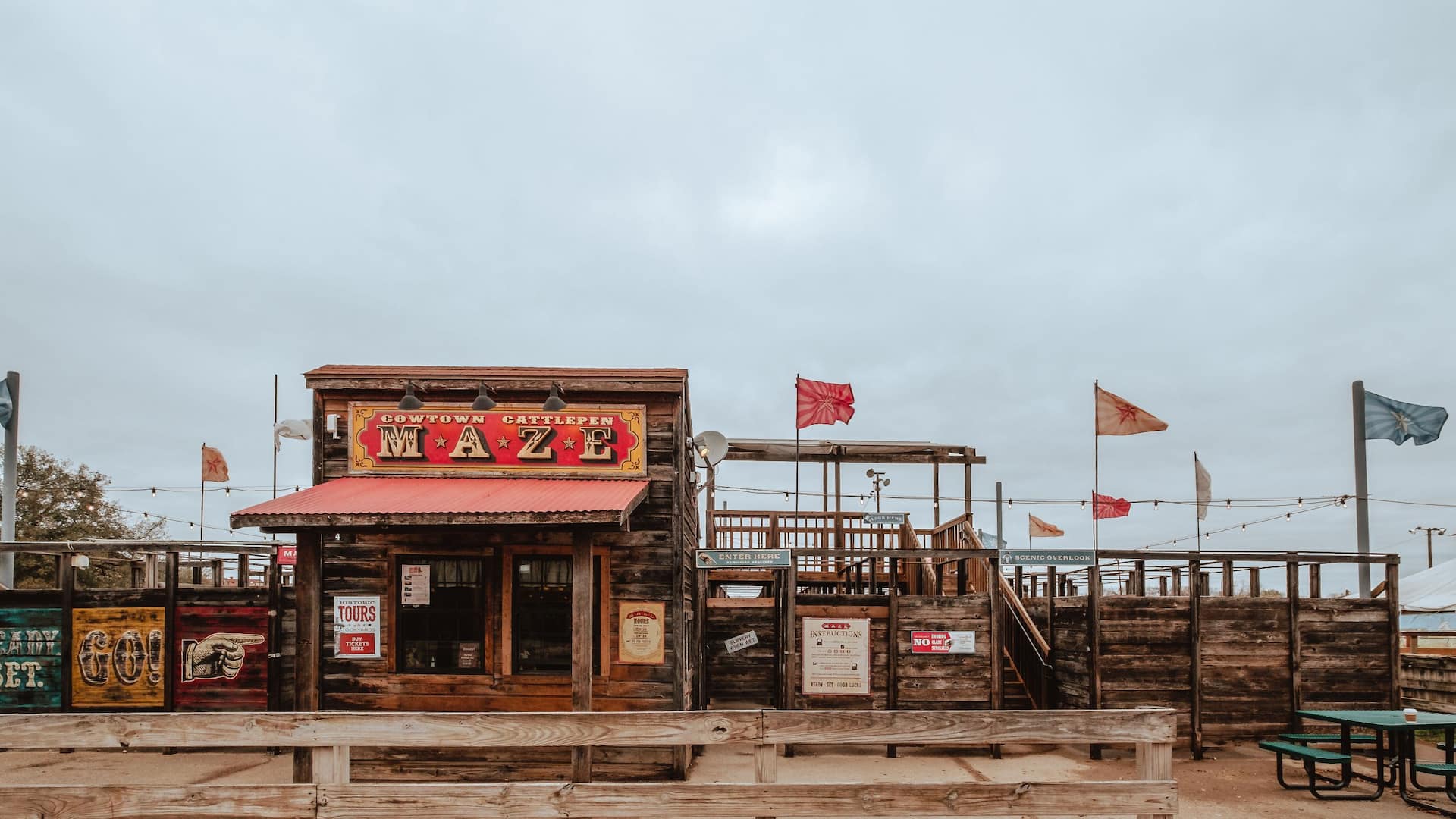Hyatt Place Fort Worth Historic Stockyards Cattlepen Maze