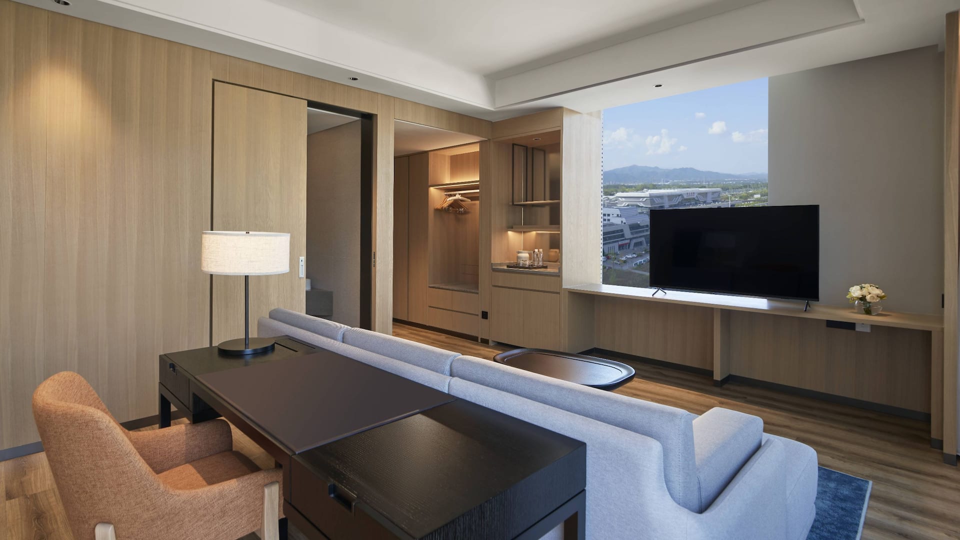 Hyatt Place Huangshan Train Station Suite King Living Room