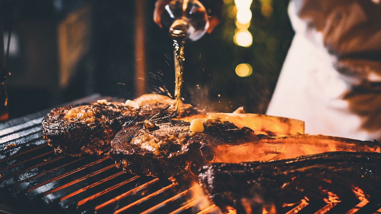 Dinner Buffet Tomahawk and Tenderloin