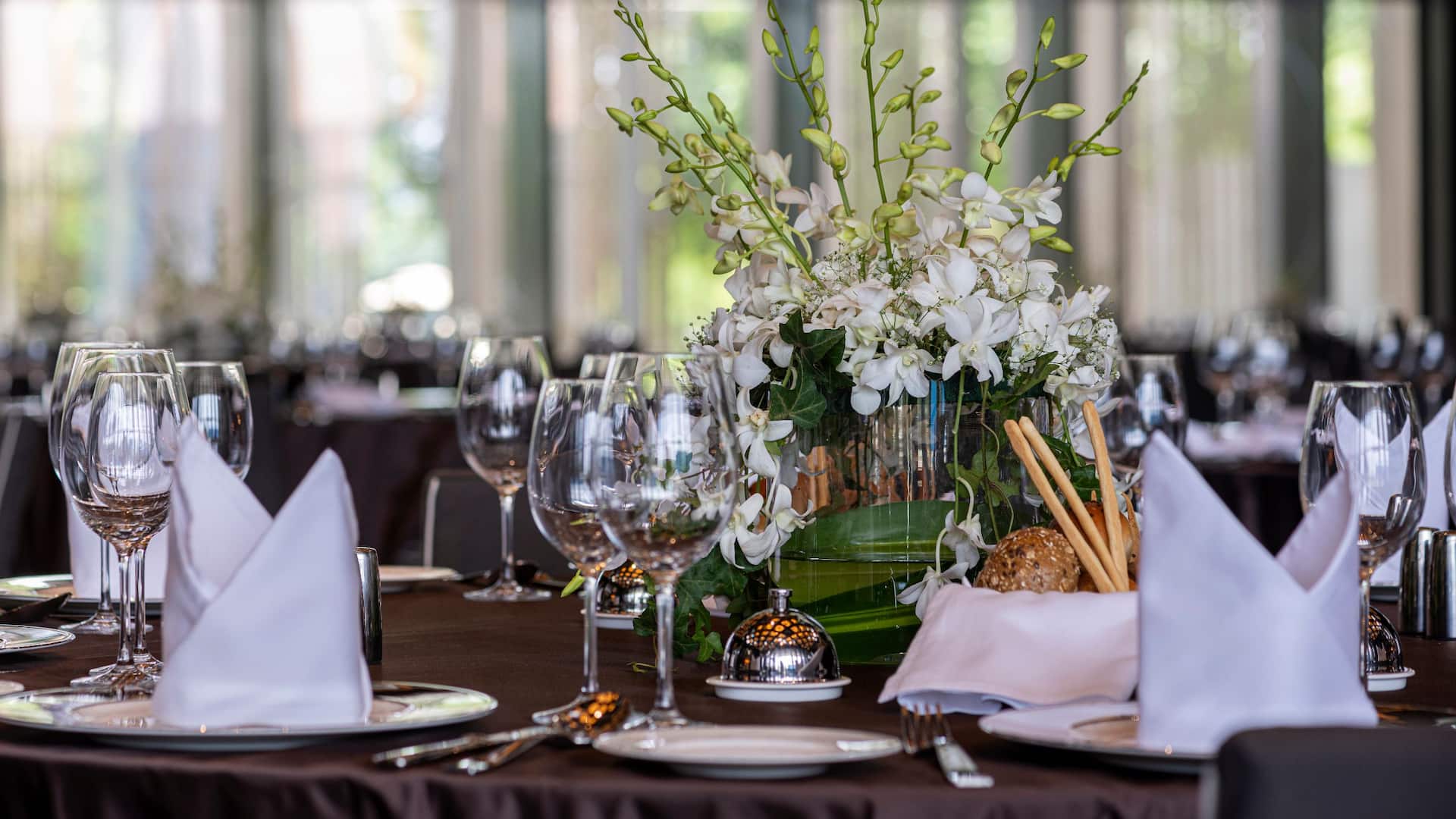 Grand Hyatt Gurgaon Ballroom Table Setup
