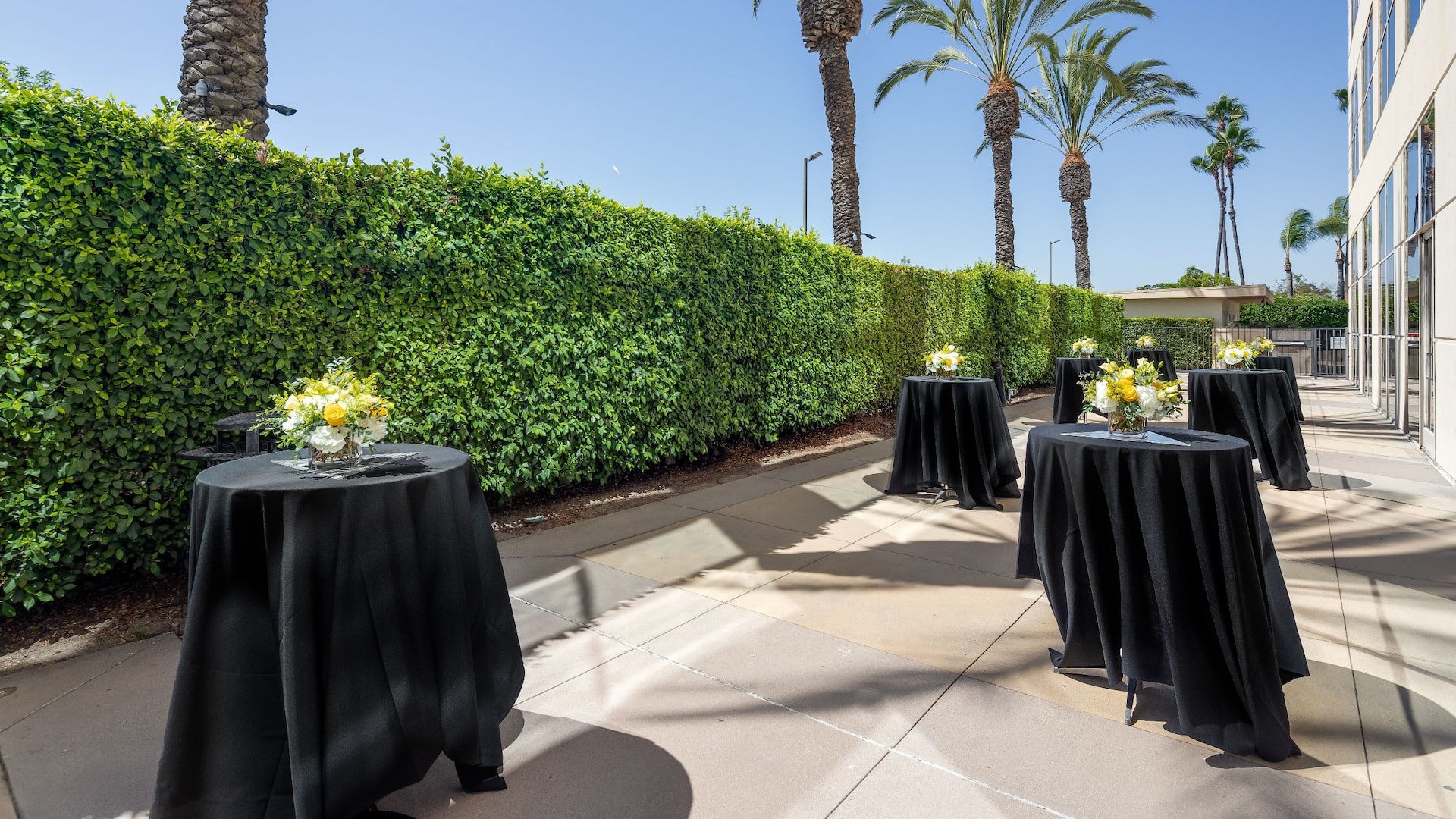 Hyatt Regency Orange County Garden Patio