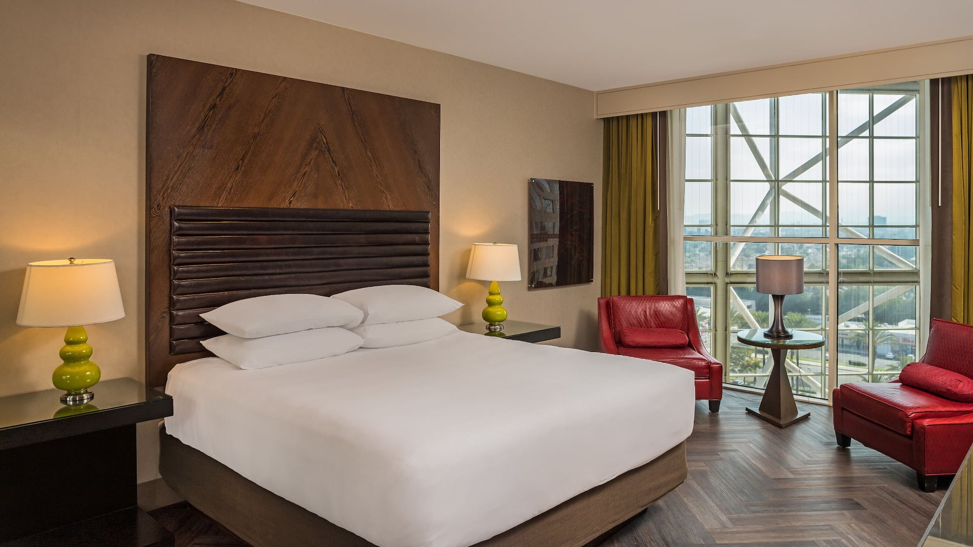 4 de 6 Hyatt Regency Orange County Presidential Bedroom