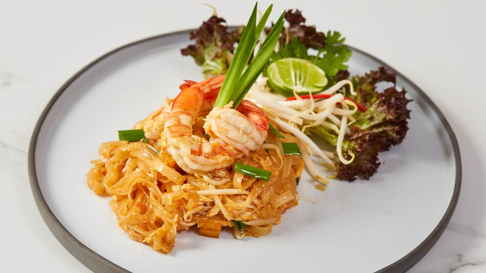 Hyatt Place Bangkok Sukhumvit Aire Bar Food Pad Thai