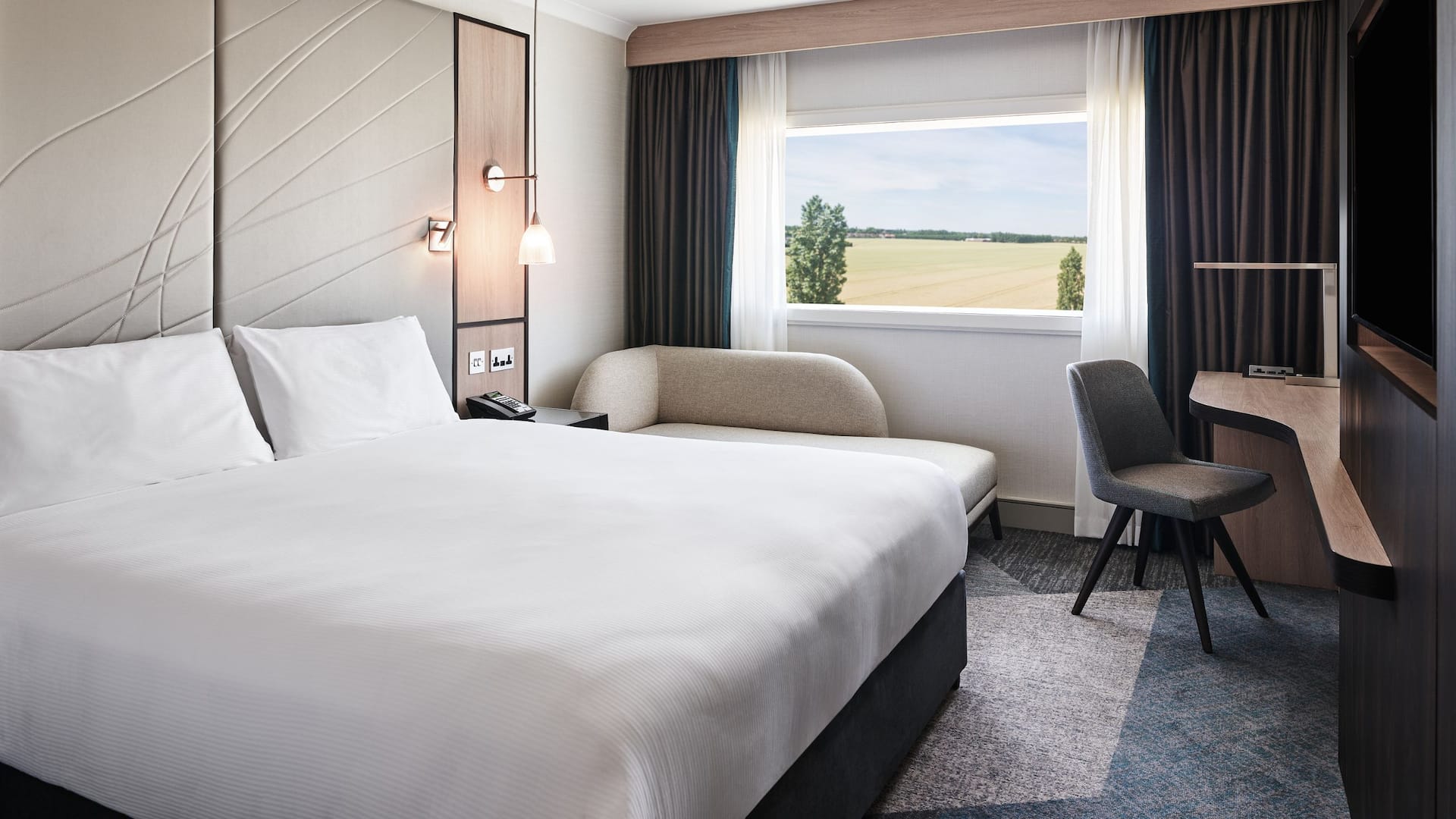Hyatt Place London Heathrow Airport King Bed No Sofa Bed Green View