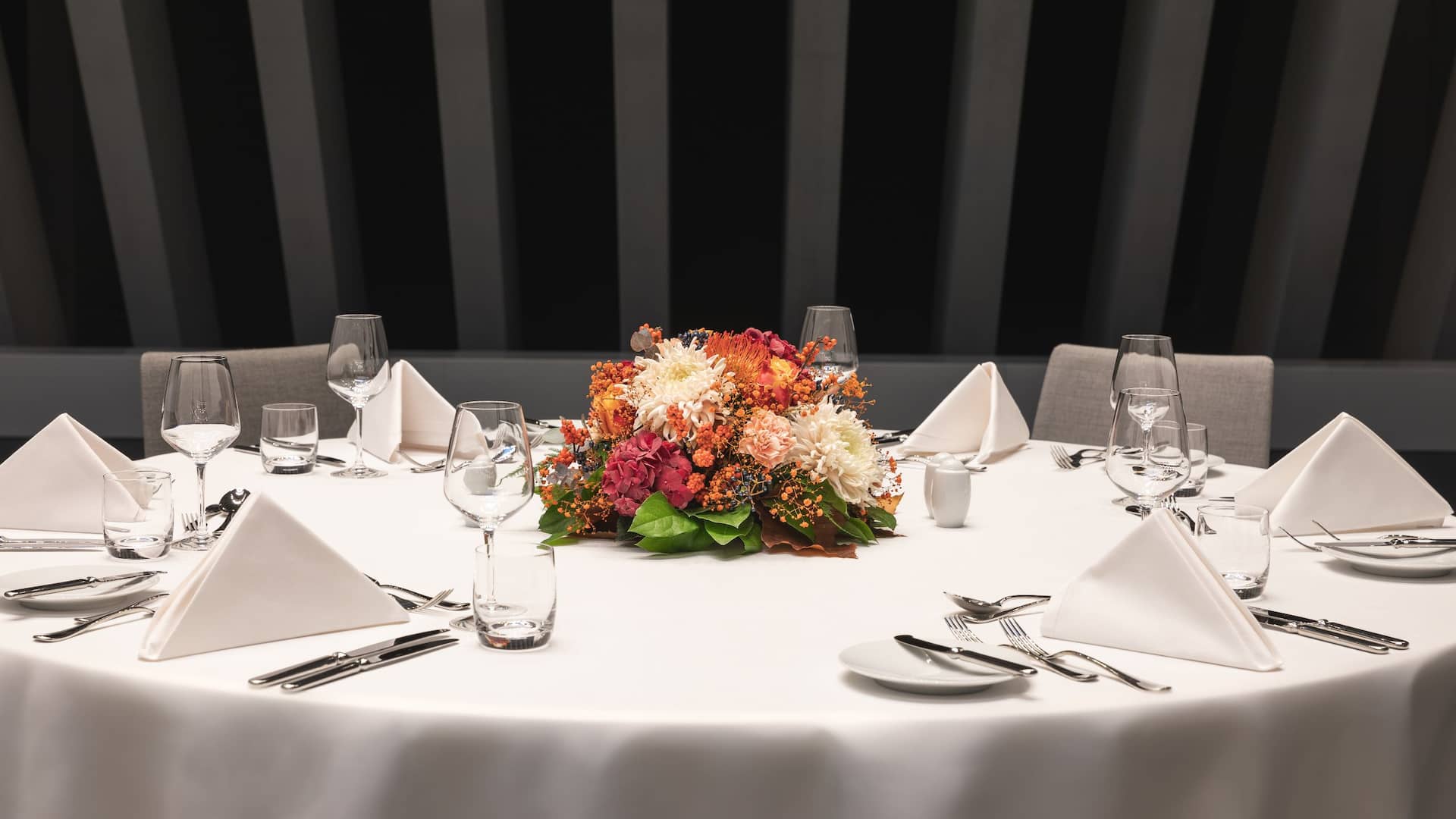 Hyatt Regency Zurich Airport The Circle Table Bouquet Events Orange
