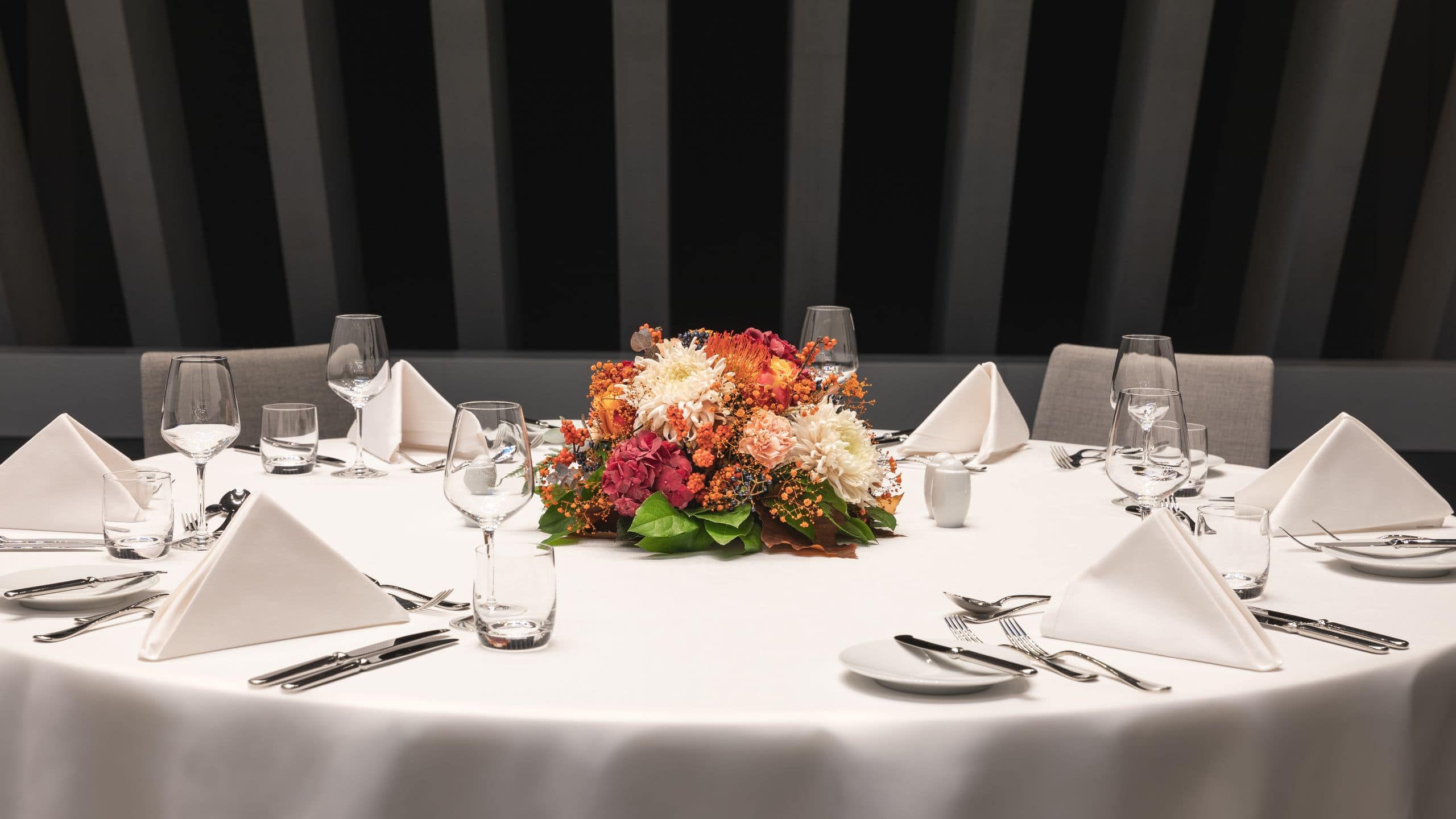 Hyatt Regency Zurich Airport The Circle Table Bouquet Events Orange