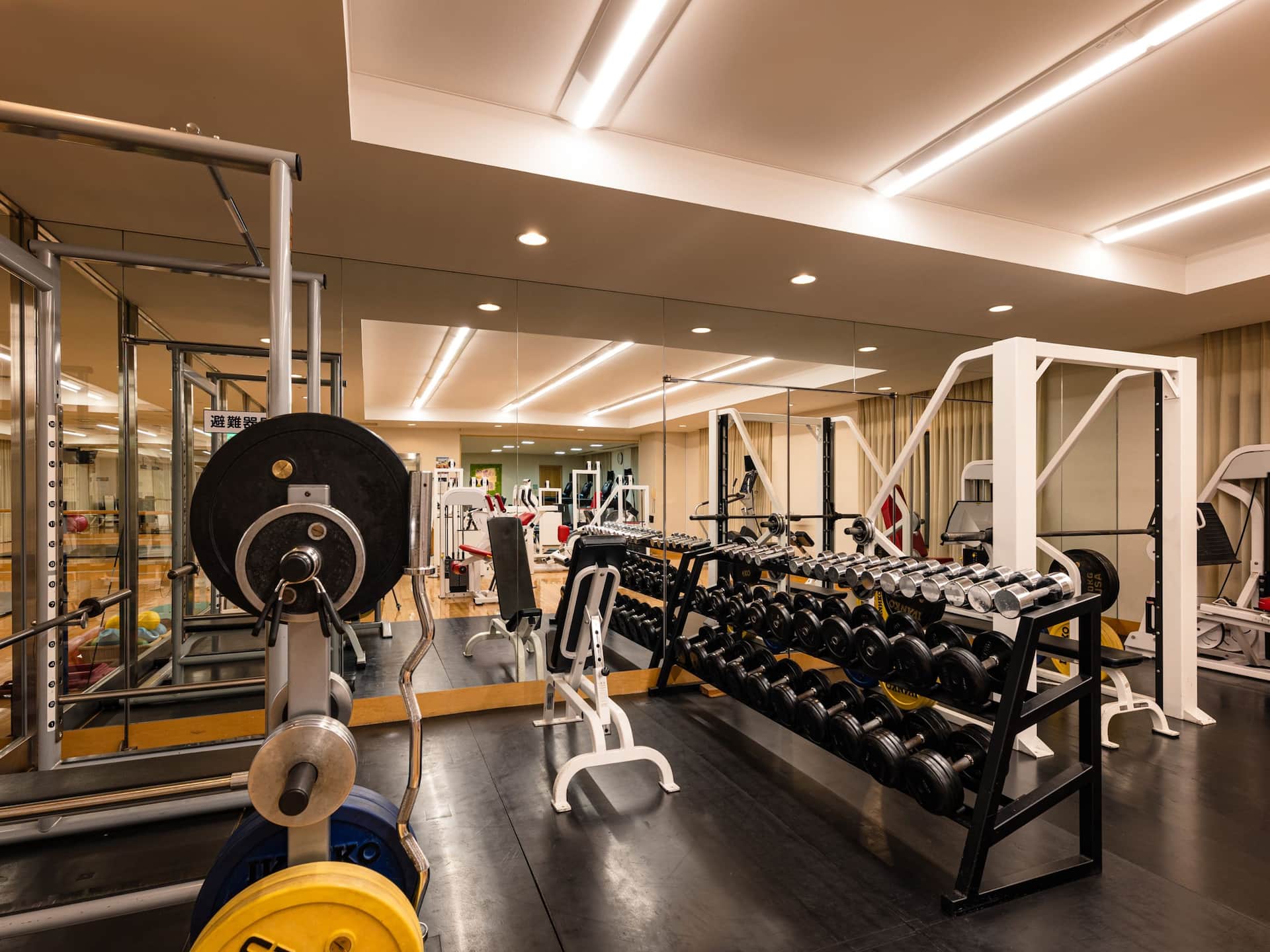 Grand Hyatt Fukuoka Club Olympus Free Weight Area