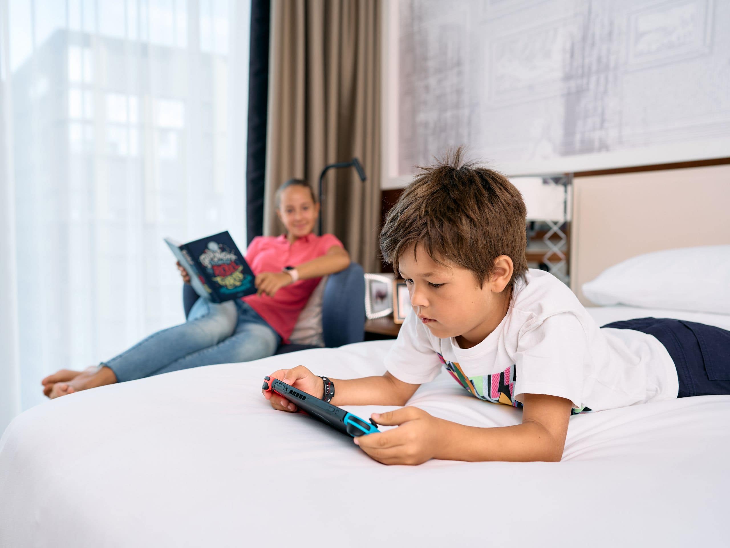 Andaz Vienna Am Belvedere Twin Bed Kids Playing