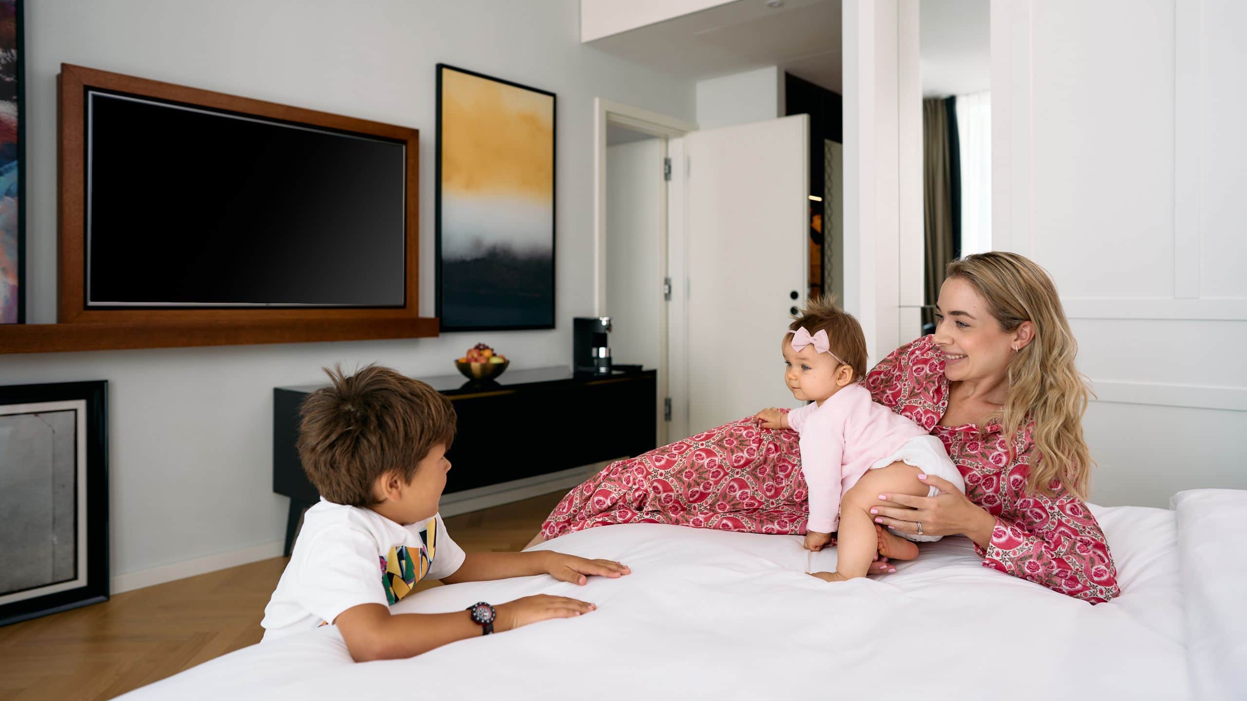 Andaz Vienna Am Belvedere King Bed Mother Kids Combo