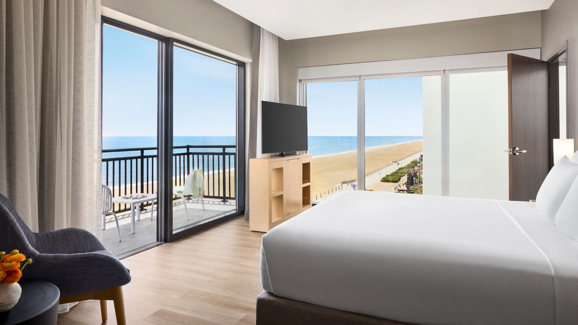 Hyatt Place Virginia Beach / Oceanfront  Ada King
